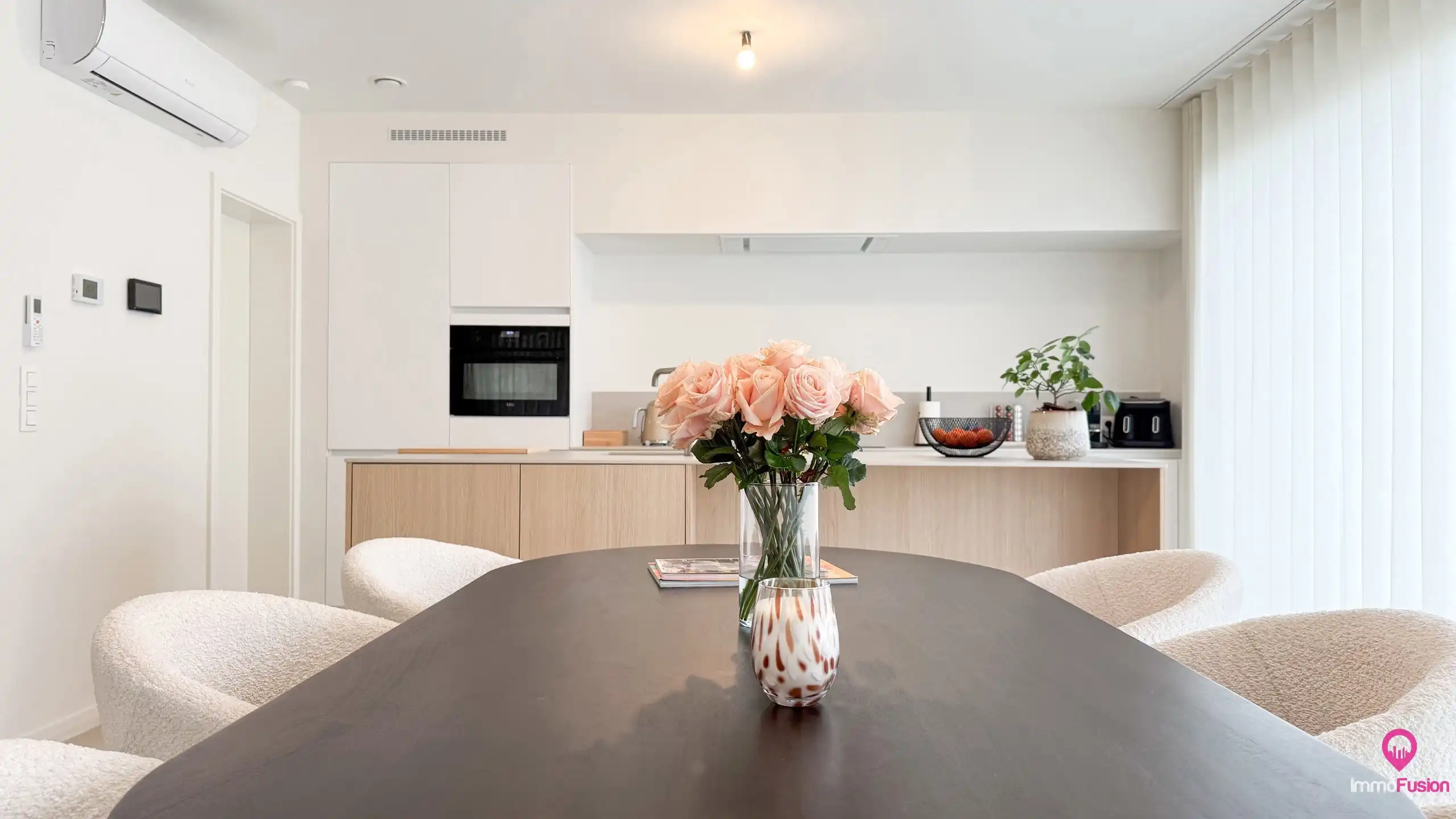 Stijlvolle nieuwbouwwoning met diepe tuin + vloerverwarming! foto 10