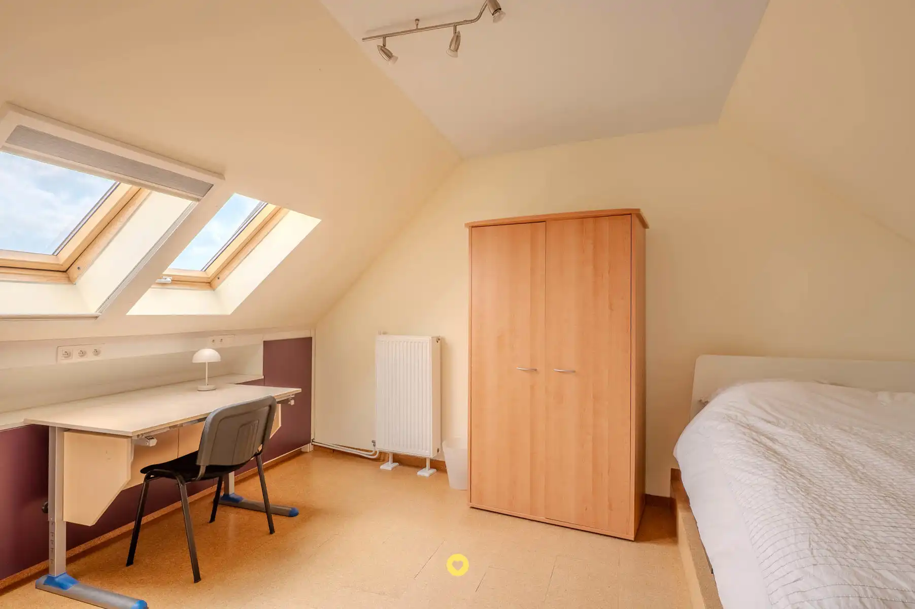 HOB met praktijkruimte, 4 slaapkamers, garage en zonnige tuin foto 21