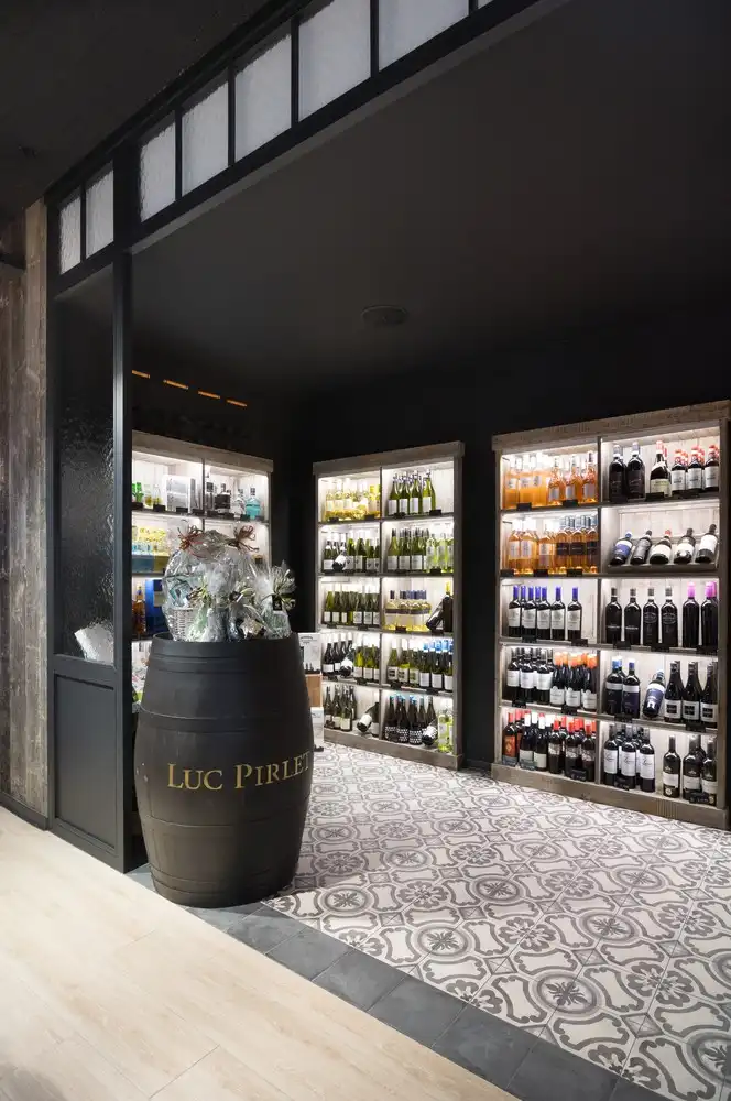 Opvallend instapklaar handelspand met 17 m gevelbreedte en topvisibiliteit foto 9