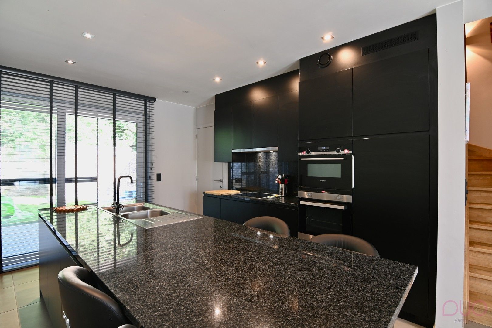 Moderne instapklare gezinswoning van 2021 met 4 slaapkamers in Sint-Truiden foto 7