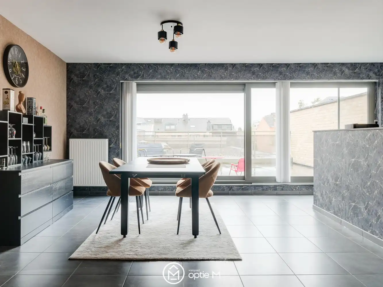 Ruim appartement in Bilzen-Hoeselt met parkeerplaats foto 8