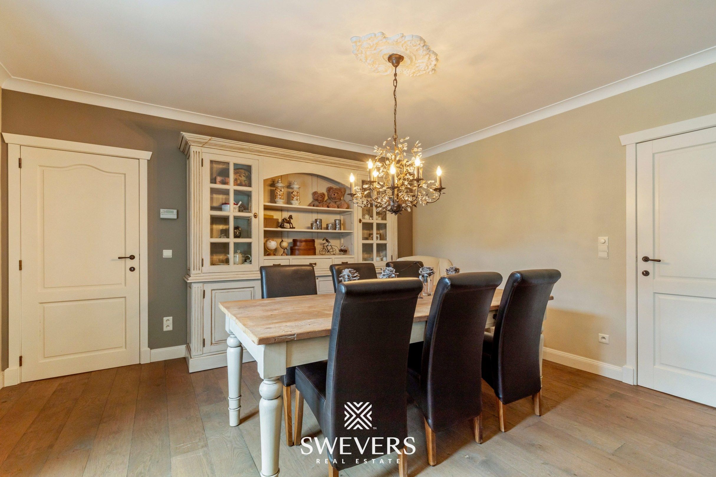 Ruime landelijke woning op 13 are 36 ca in Koersel.  foto 6