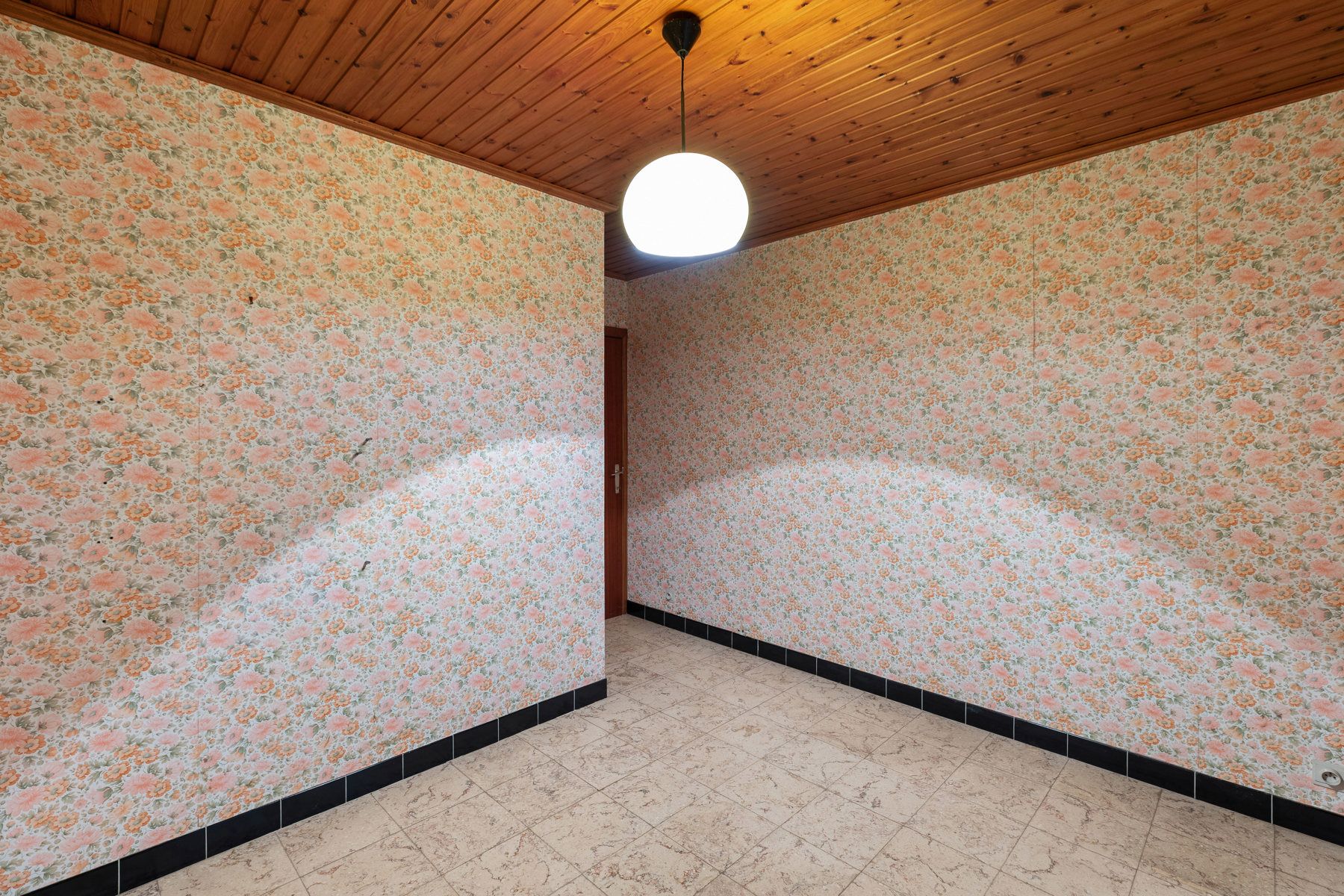 Te renoveren woning in een residentiële wijk foto 10