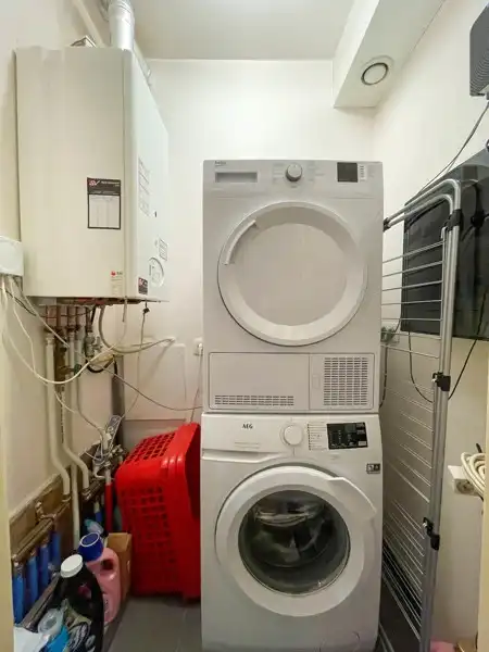 Modern appartement met 2 slaapkamers, terras en garage op centrale ligging te Wakken! foto 6