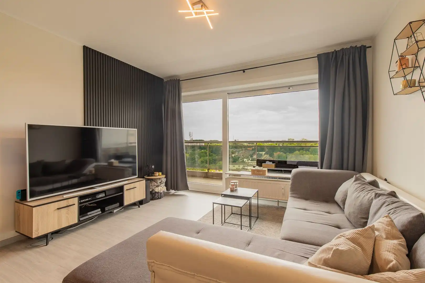 Instapklaar gerenoveerd 1-slaapkamerappartement met prachtig uitzicht op de Brusselse Forten foto 4