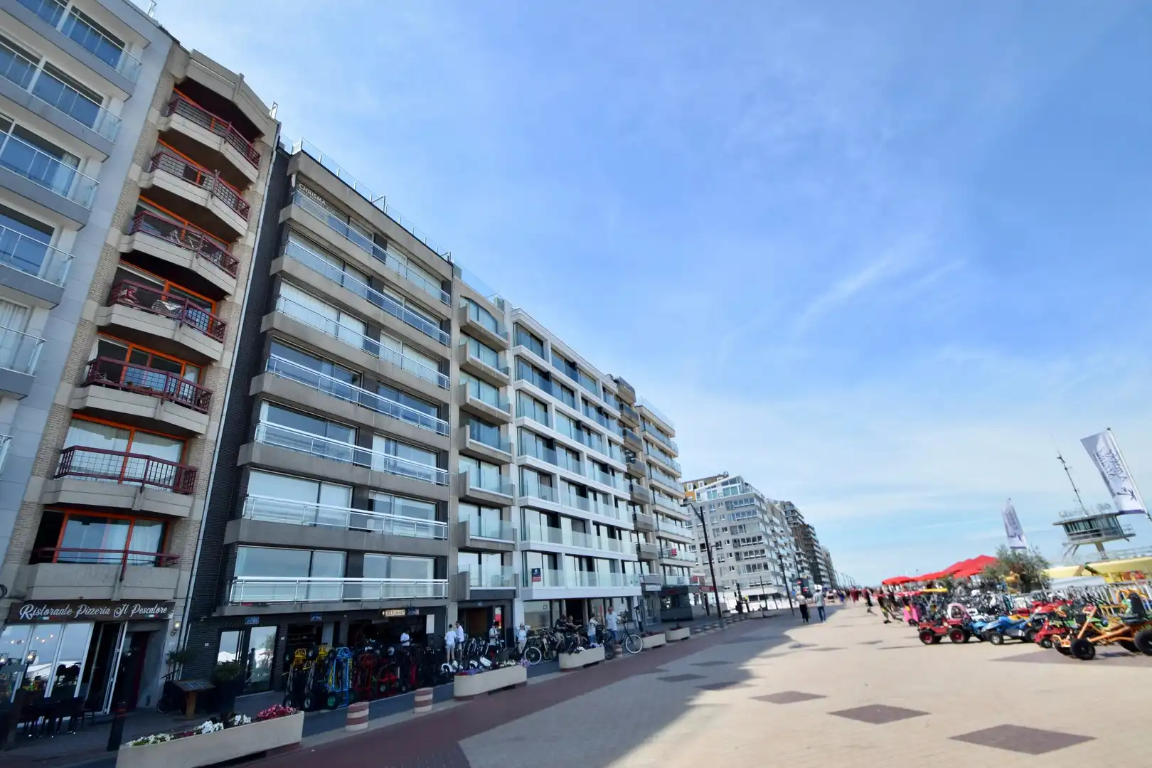 Fantastisch gerenoveerd appartement met zeezicht gelegen tussen het Lichttorenplein en het Albertplein foto 4