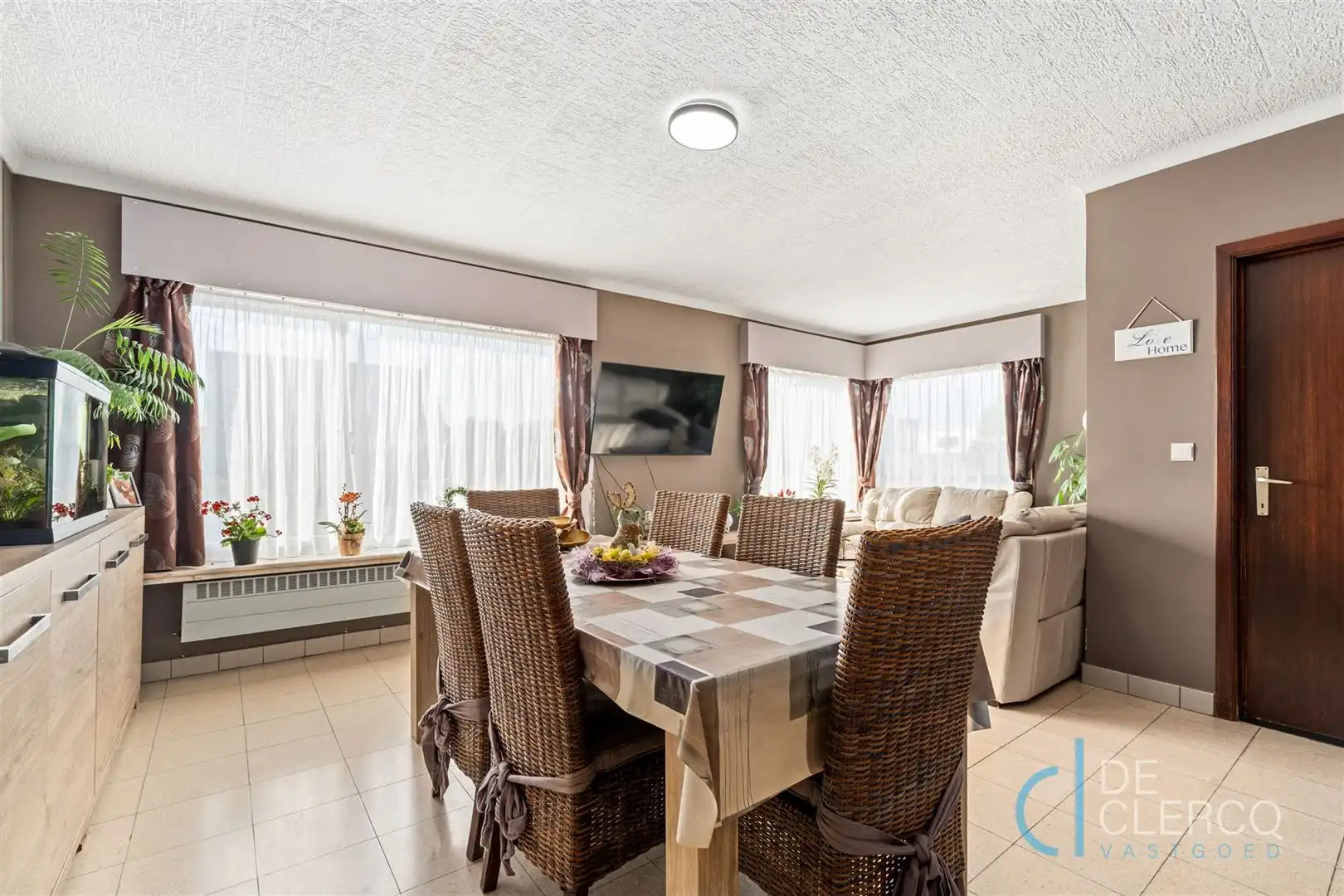 Halfopen woning met garage én grote oprit te koop Lochristi foto 4