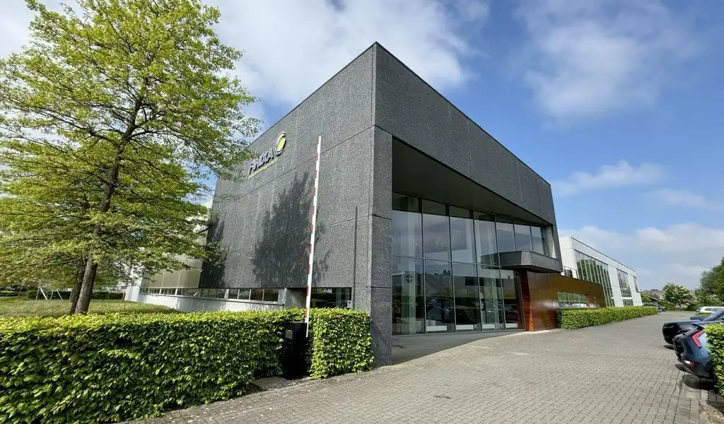 Bedrijfspand met buitenopslag te huur vlakbij E17 in Zwijndrecht foto 15