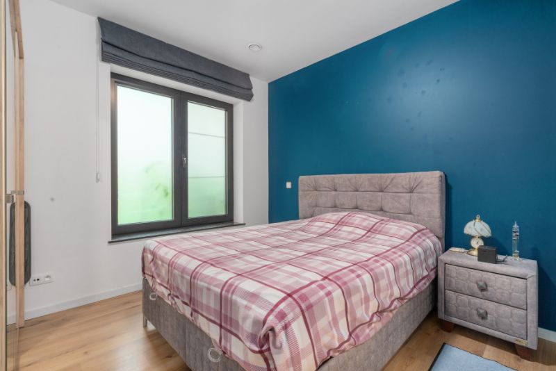 Instapklaar gelijkvloers appartement in het hart van Lokeren! foto 9