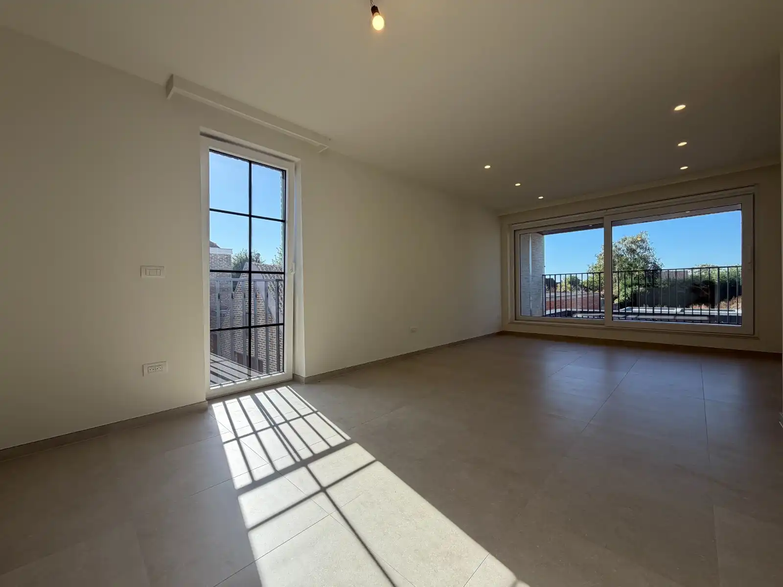 Nieuwbouwappartement te huur in centrum Nazareth foto 3