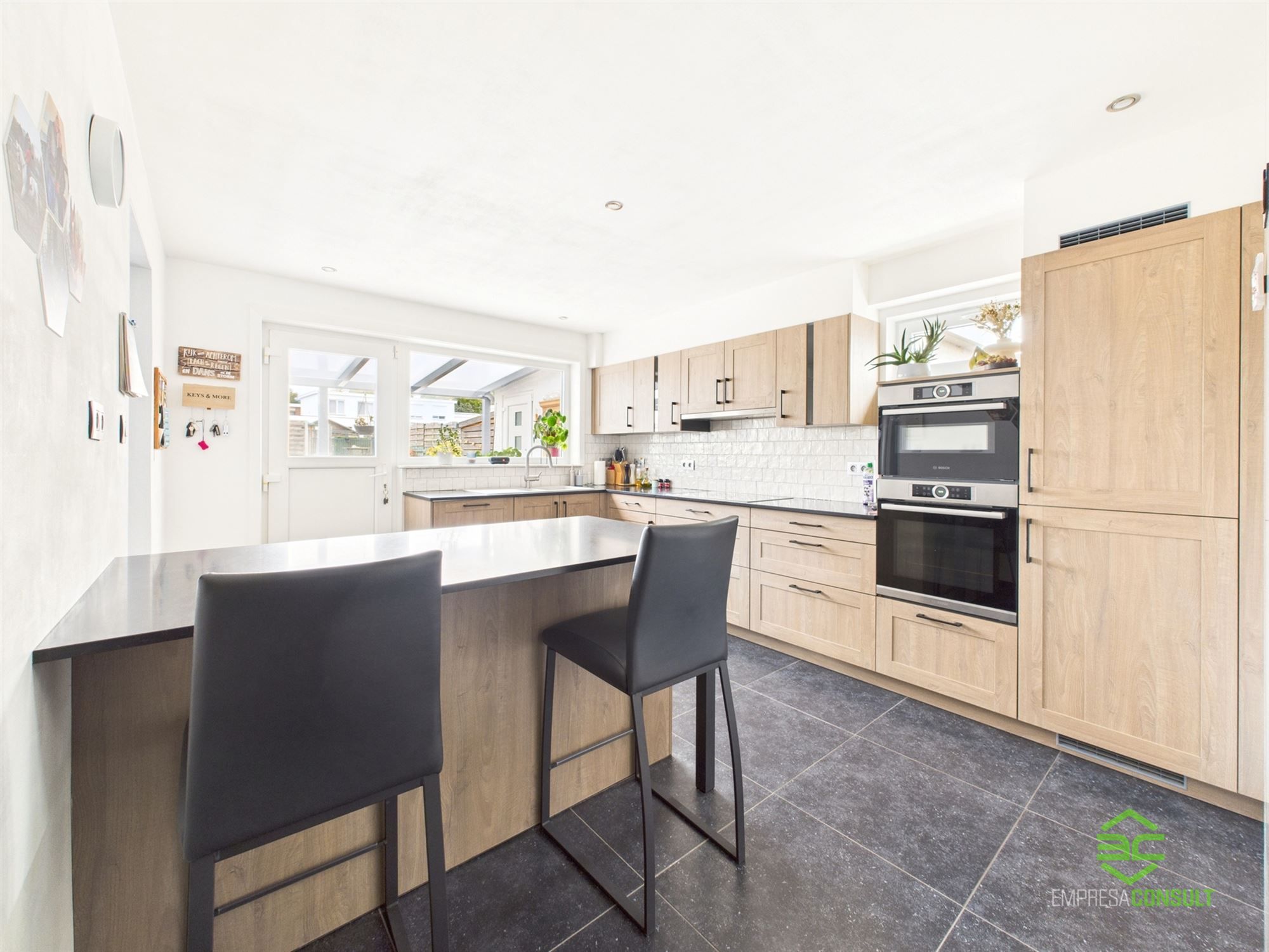 Instapklare woning met 3 slpk op een topligging! foto 13