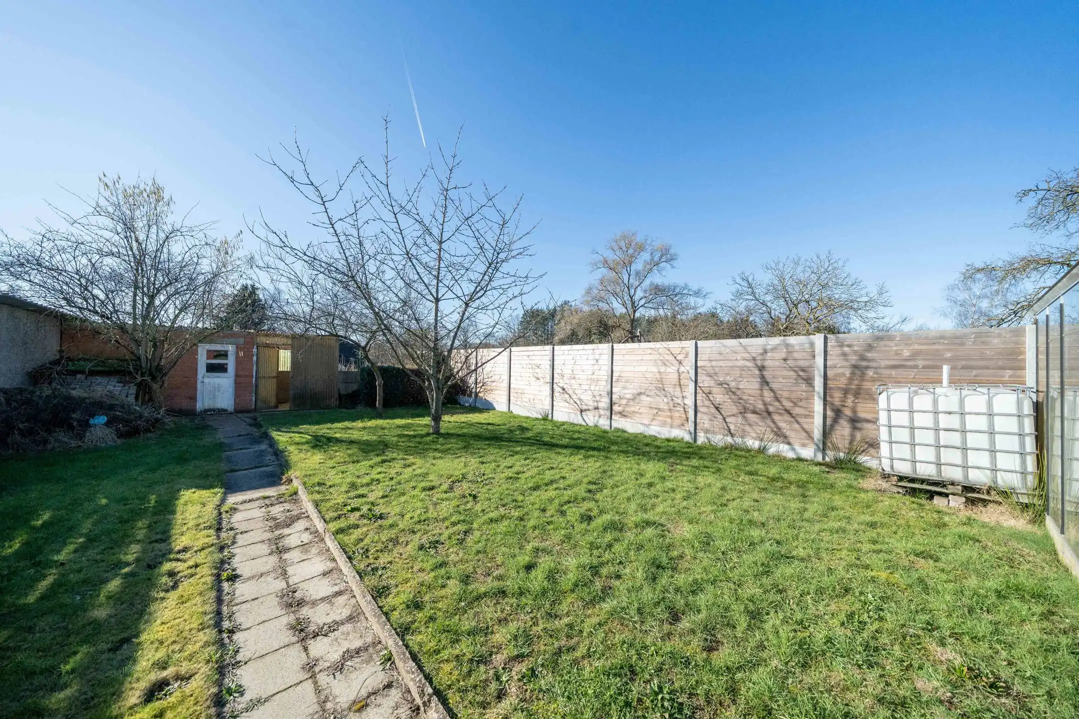 Te renoveren woning met ruime tuin en garage op 7a08ca foto 23