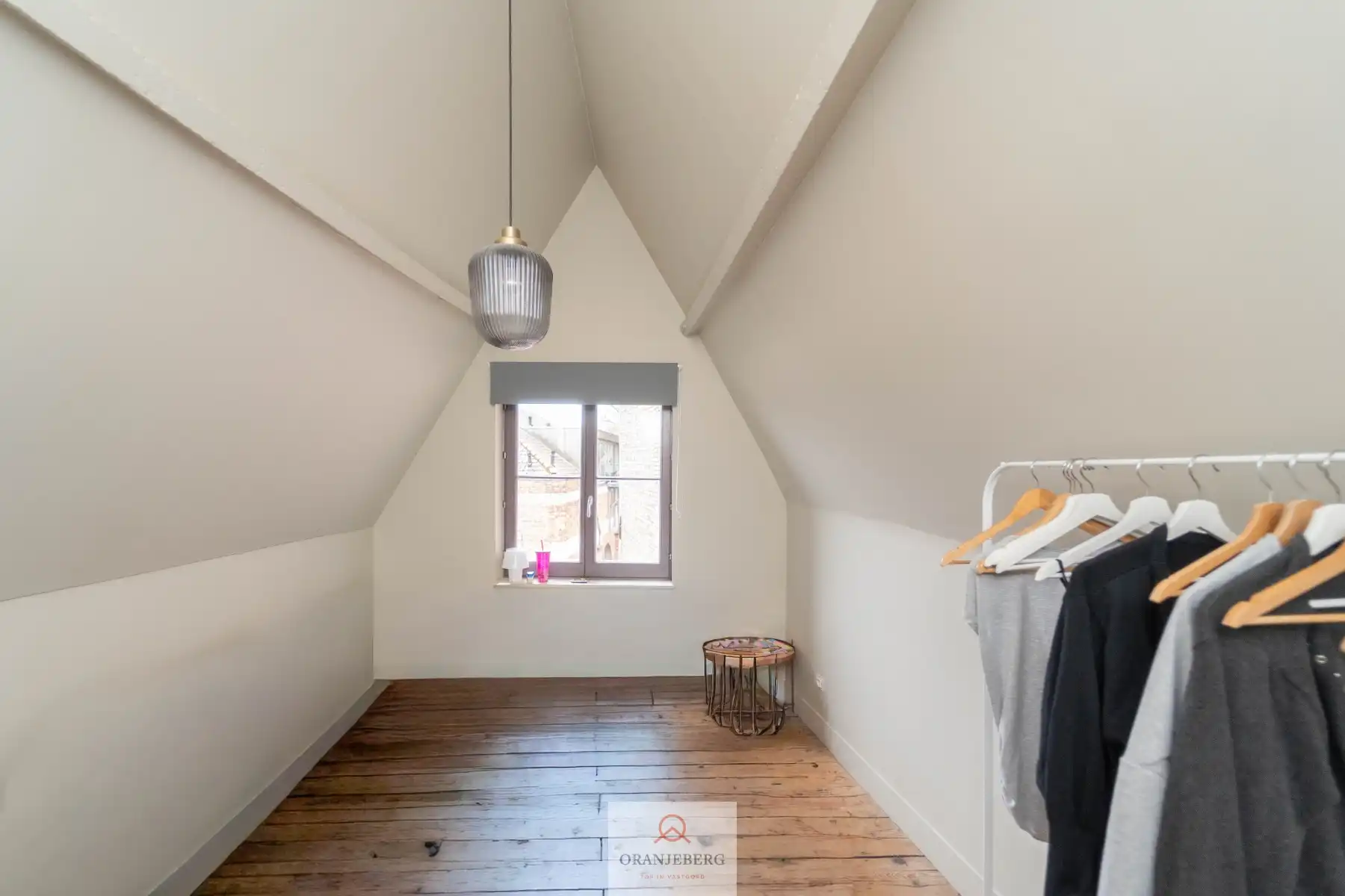 Karaktervol handelspand  (256 m²)met woonst in historisch gebouw foto 9