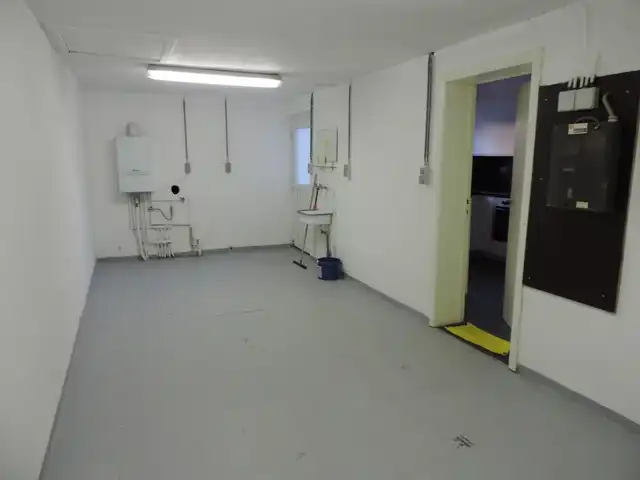 Instapklare woning met garage en tuin foto 12