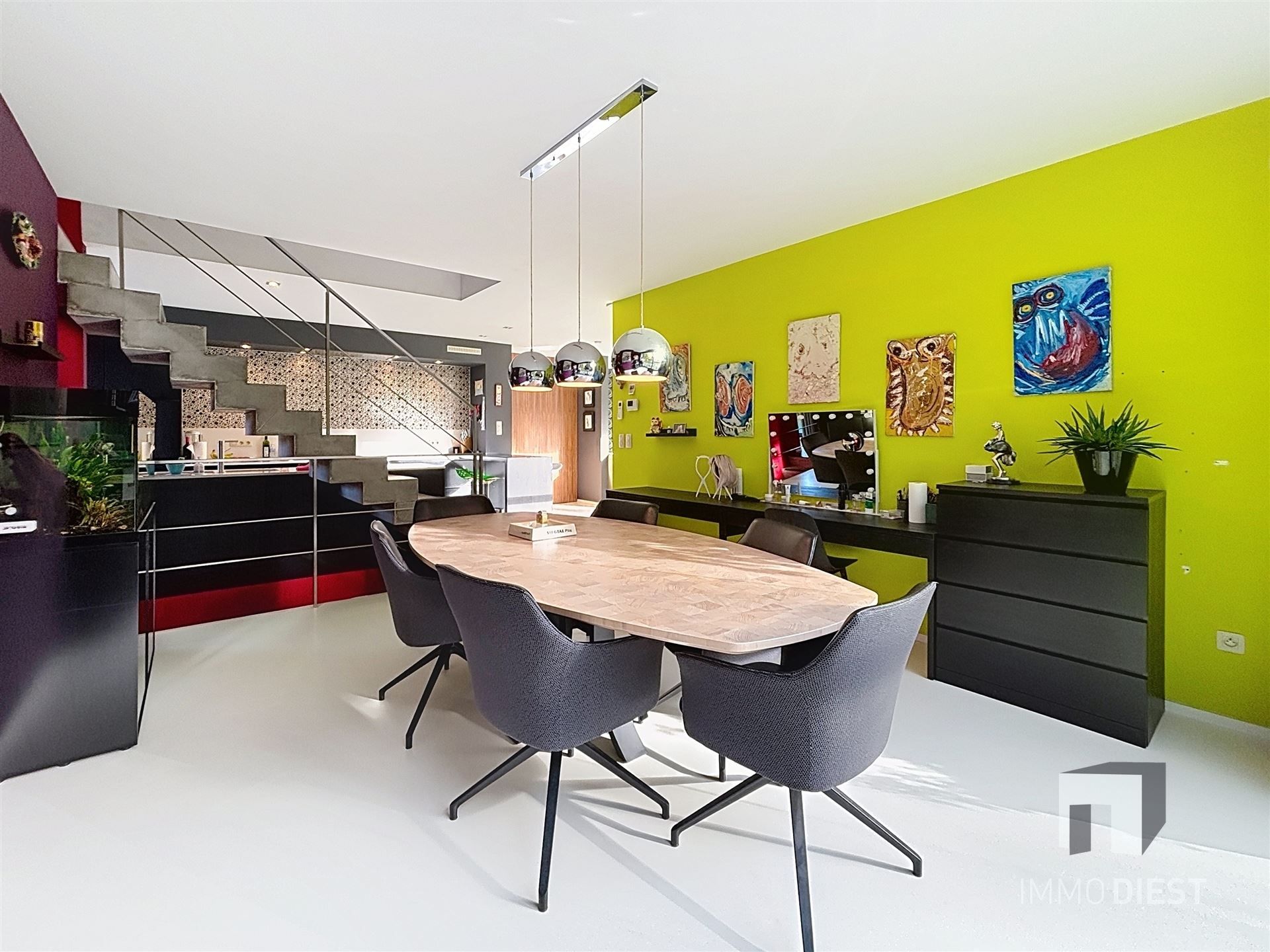 Moderne en strakke villa met veel lichtinval foto 12