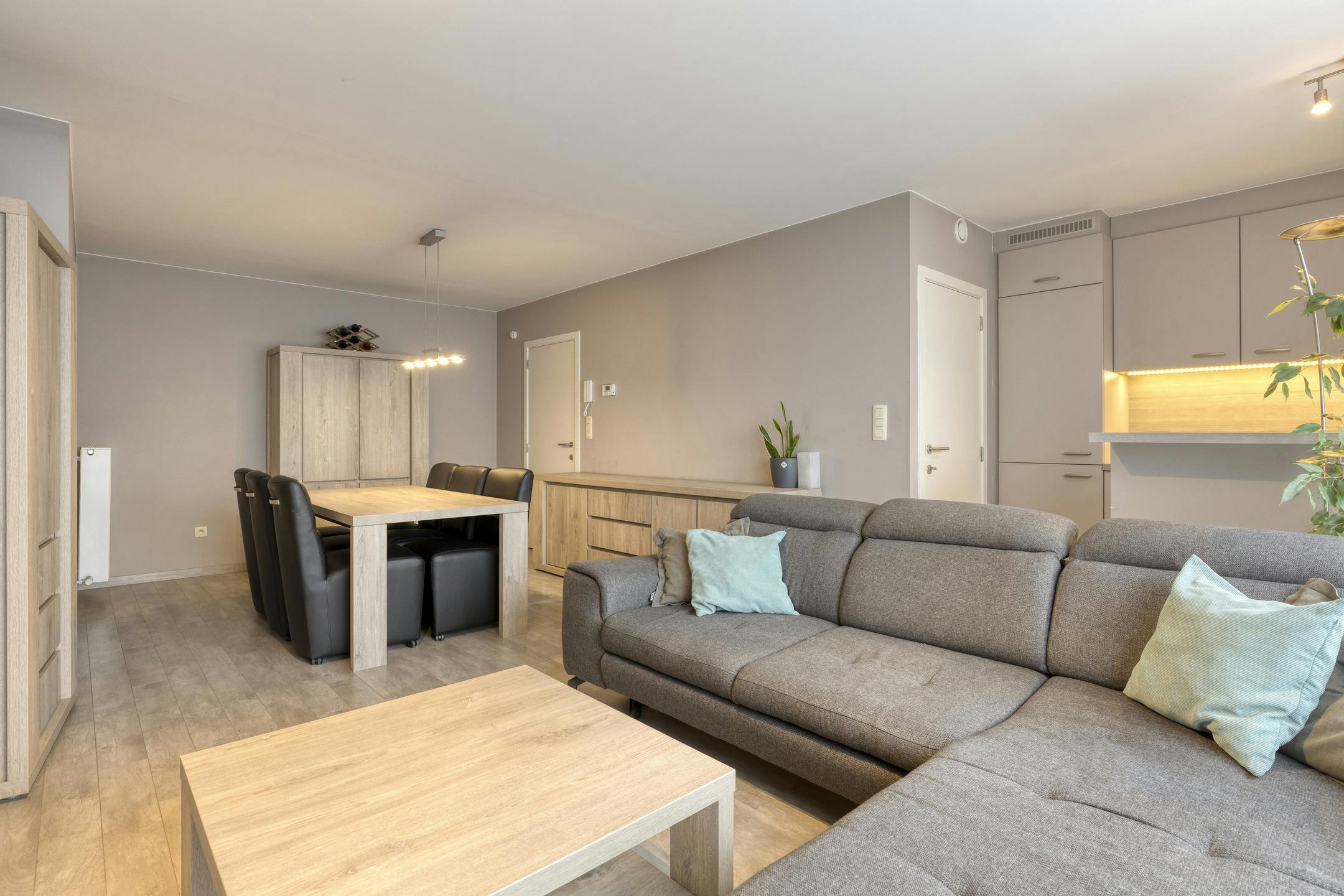 Dakappartement met staanplaats + berging te koop in Wuustwezel! foto 7