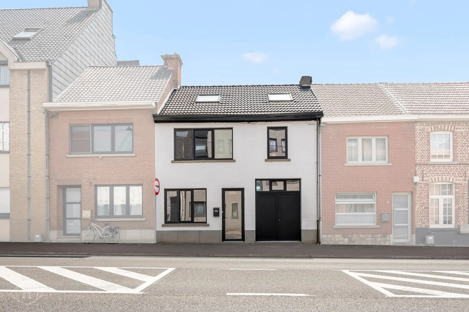 Volledig gerenoveerde, energiezuinige woning met zuidtuin foto {{pictureIndex}}