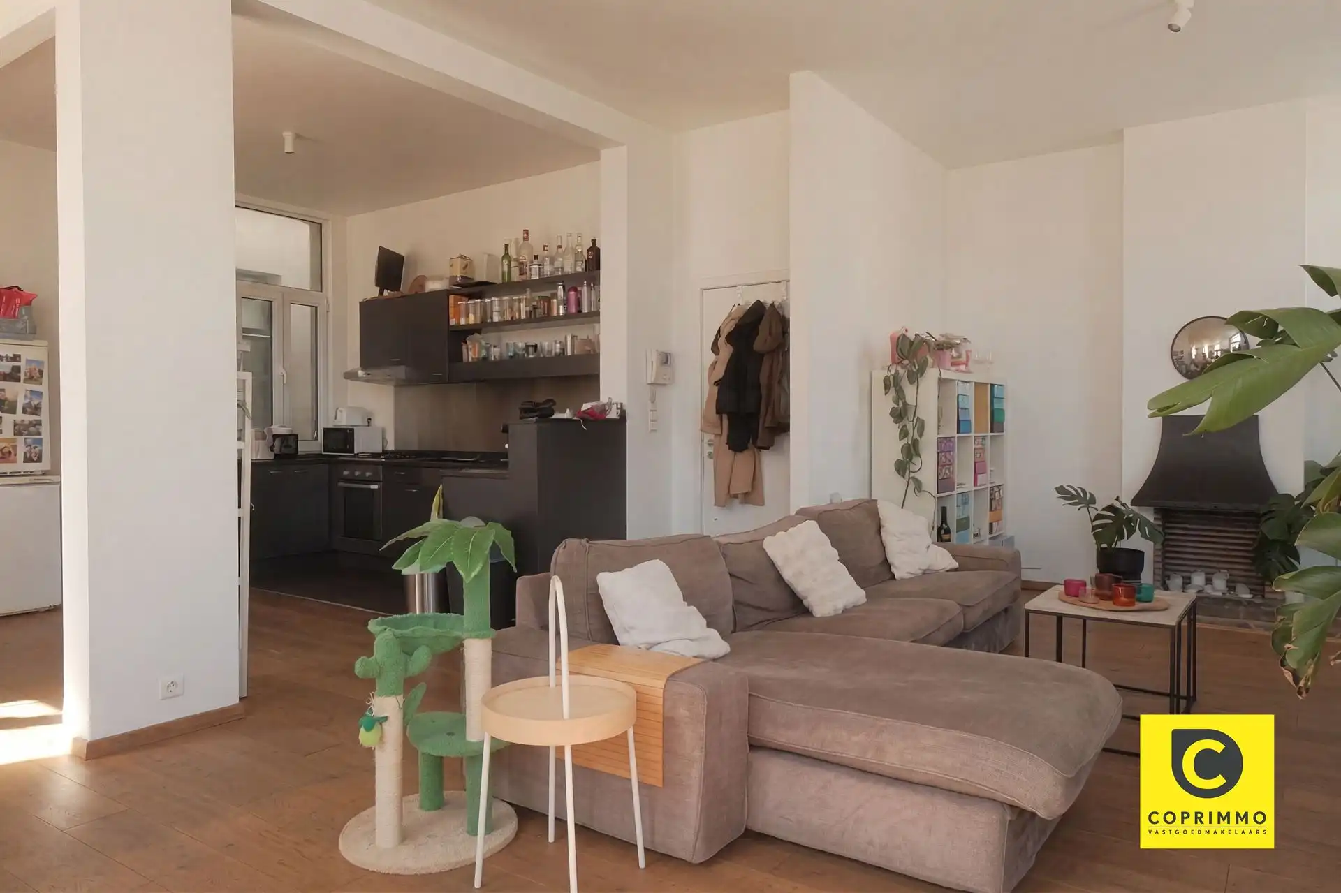  Lichtrijk hoekappartement met 2 volwaardige slaapkamers foto 2