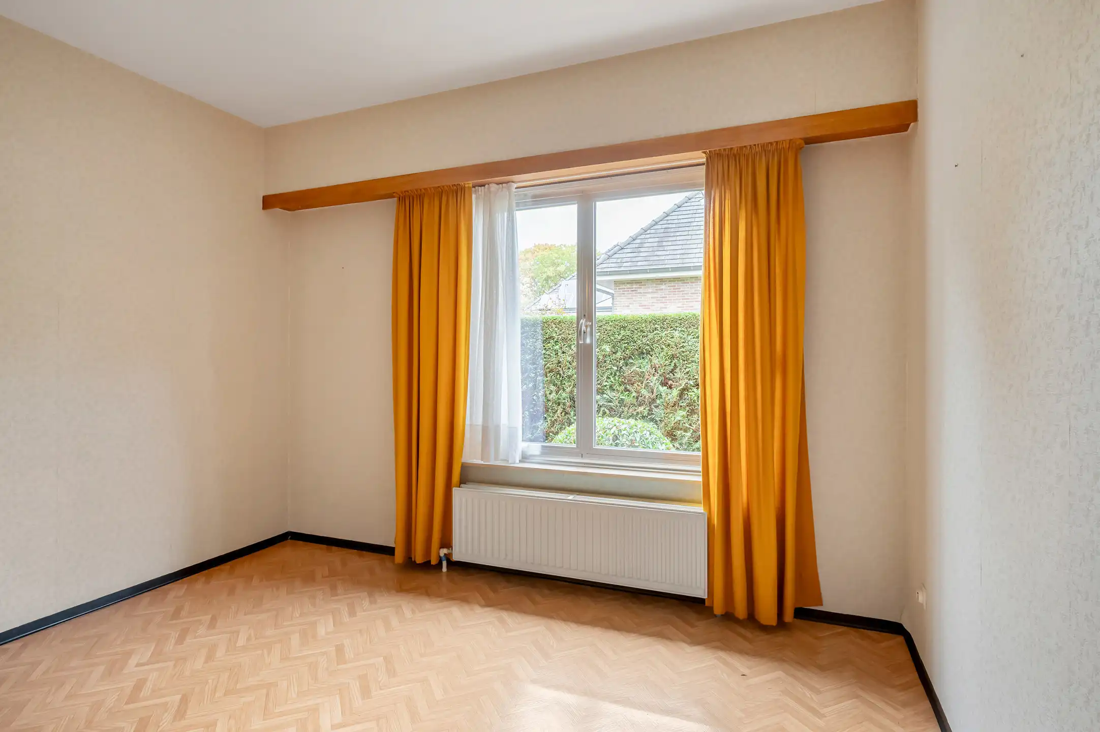 Goed onderhouden gelijkvloerse woning met 4 slaapkamers foto 17