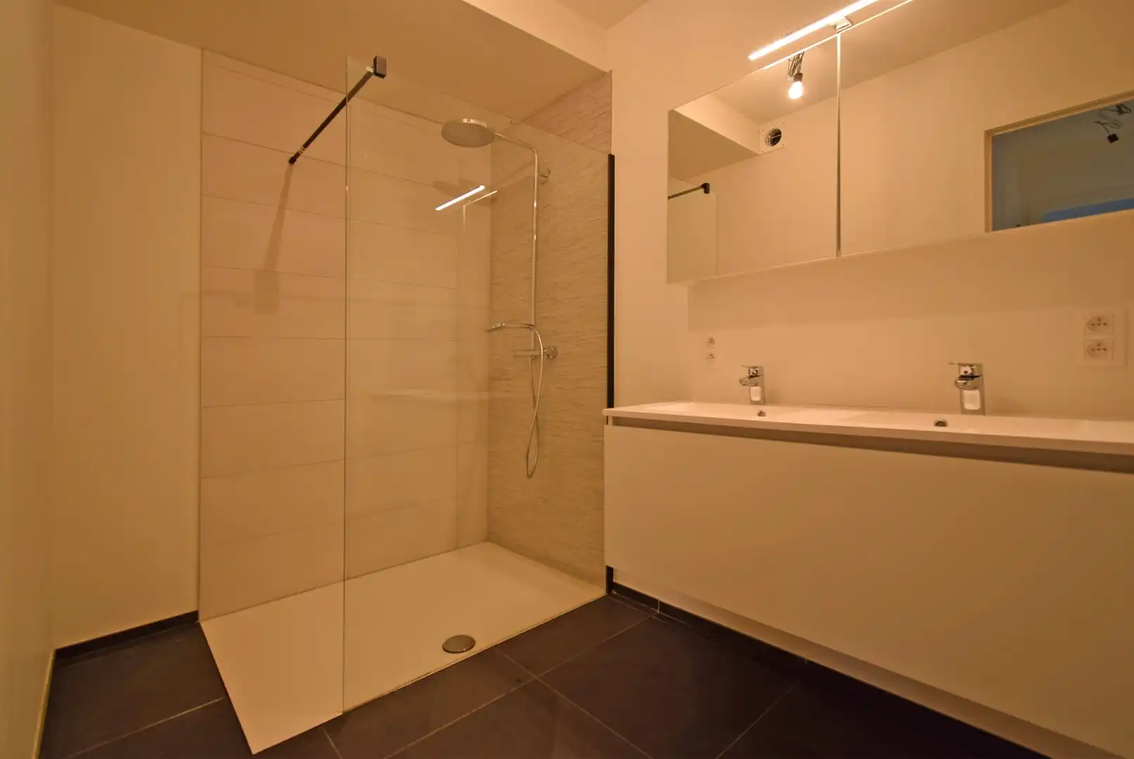 RUIM EIGENTIJDS DUPLEX APPARTEMENT MET RUIME TERRASSEN foto 7