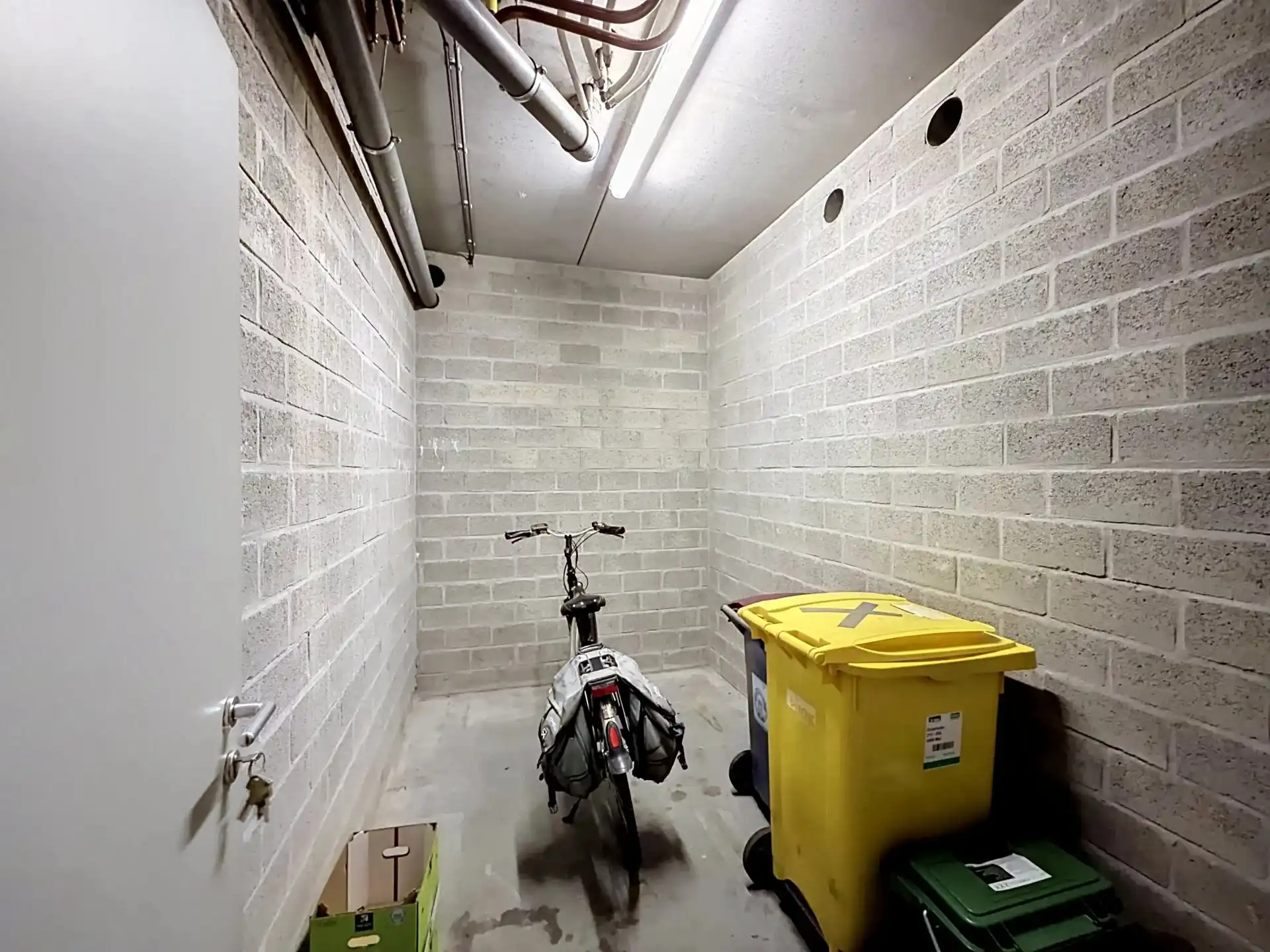 Duplex appartement met 2 slaapkamers, 2 terrassen en ondergrondse staanplaats en berging. foto 16