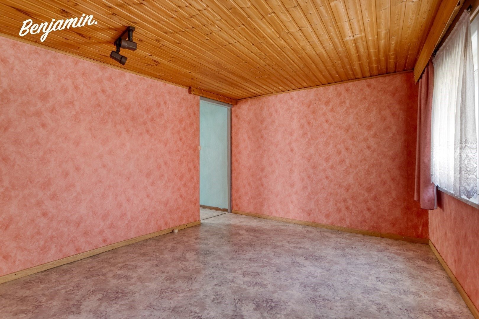 Rijwoning met 2 slaapkamers en ruime zolder in Kuurne foto 9