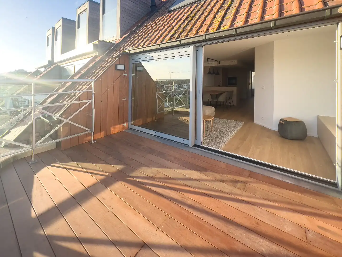 Heel mooi vernieuwd duplexdakapp. met een prachtig zonneterras gelegen op de Kustlaan in hartje Zoute. foto 21