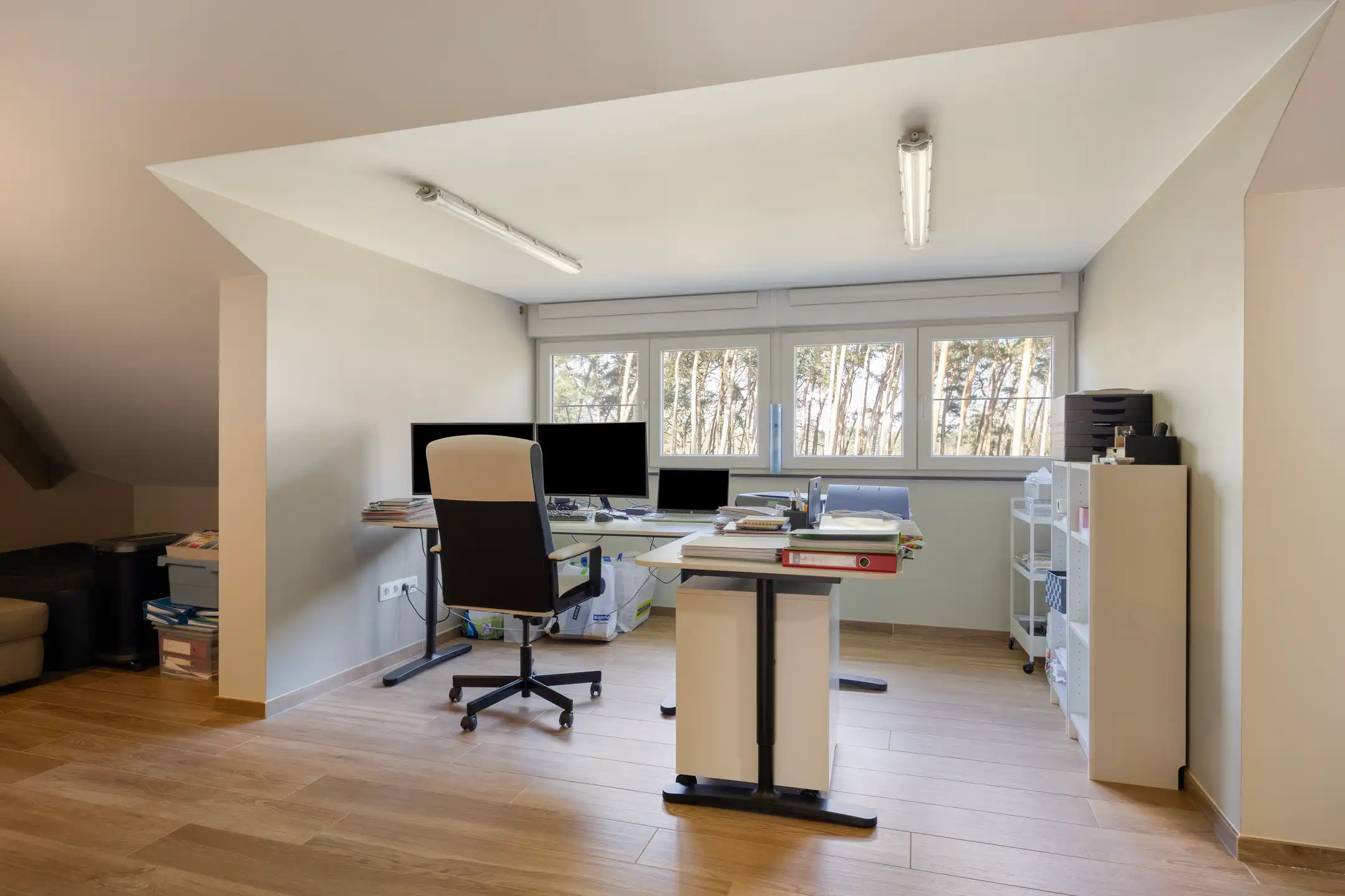 Vrijstaande, ruime villa (314m2) op een perceel van 30 are foto 19