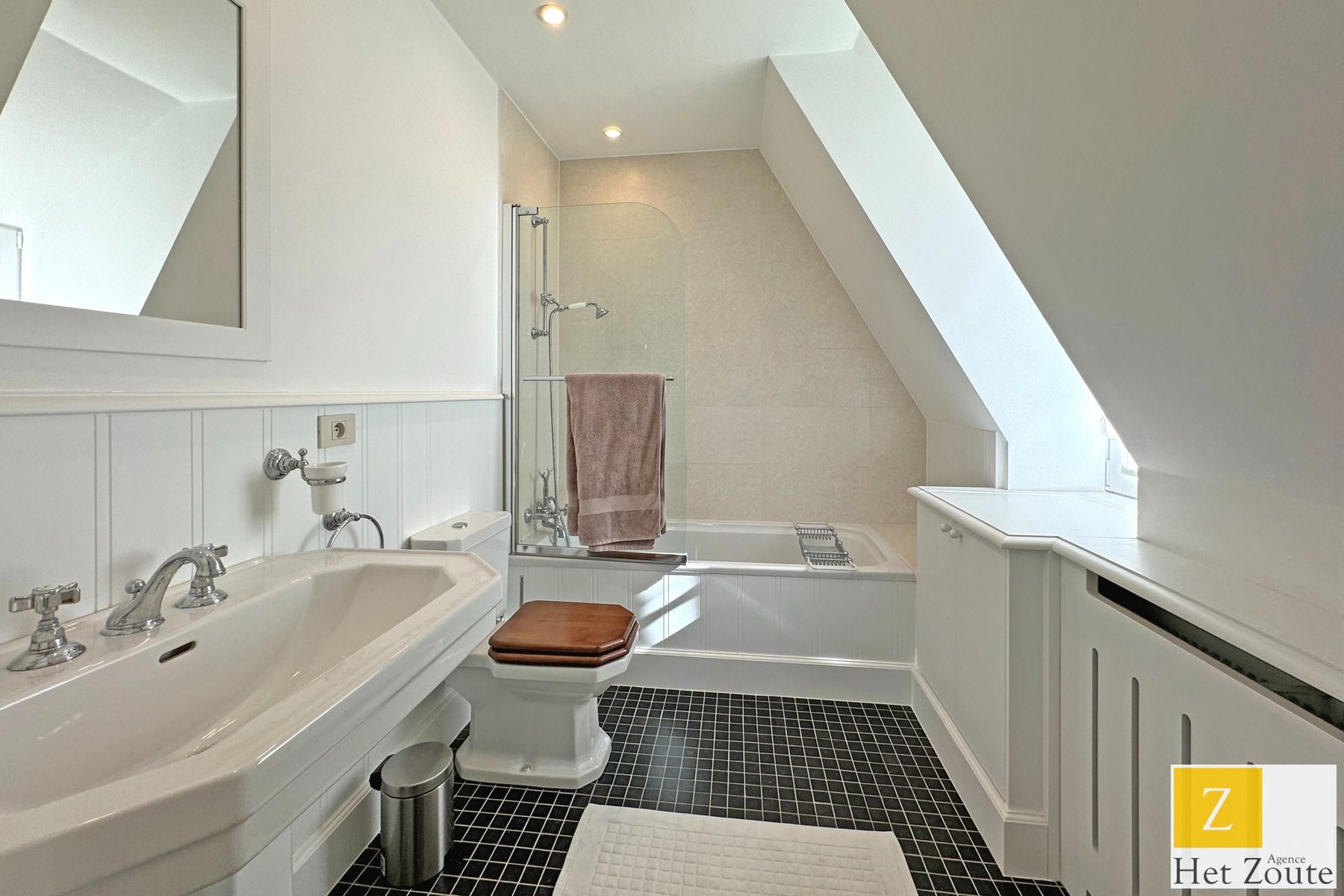 Lichtrijk gemeubeld duplexappartement in Het Zoute - Knokke foto 16