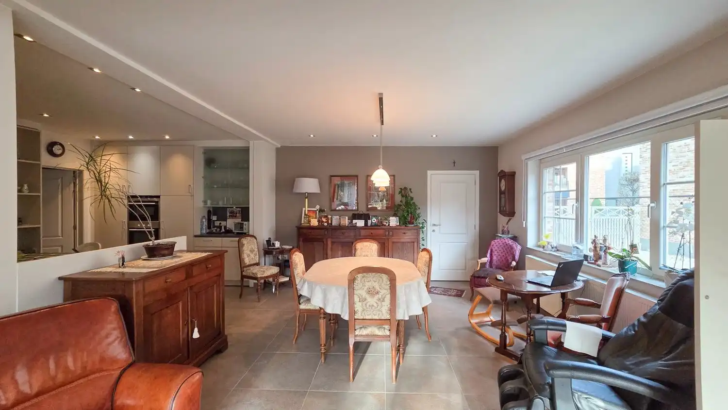 RUIM APPARTEMENT (140m²) OP TOPLOCATIE MET 3SK + TUIN foto 14
