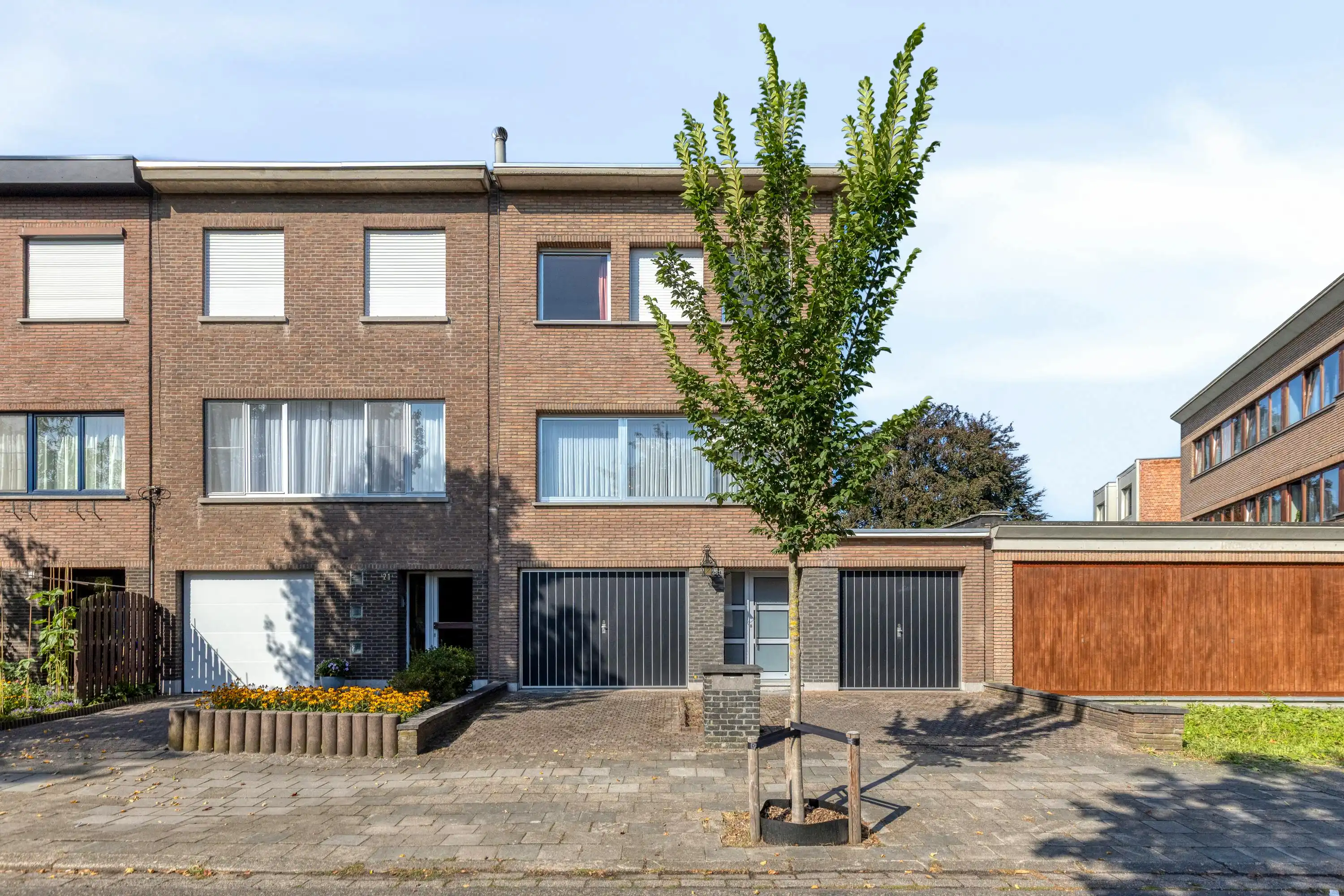 Huis met 3 slaapkamers en 2 garages te koop in Wilrijk  foto 2