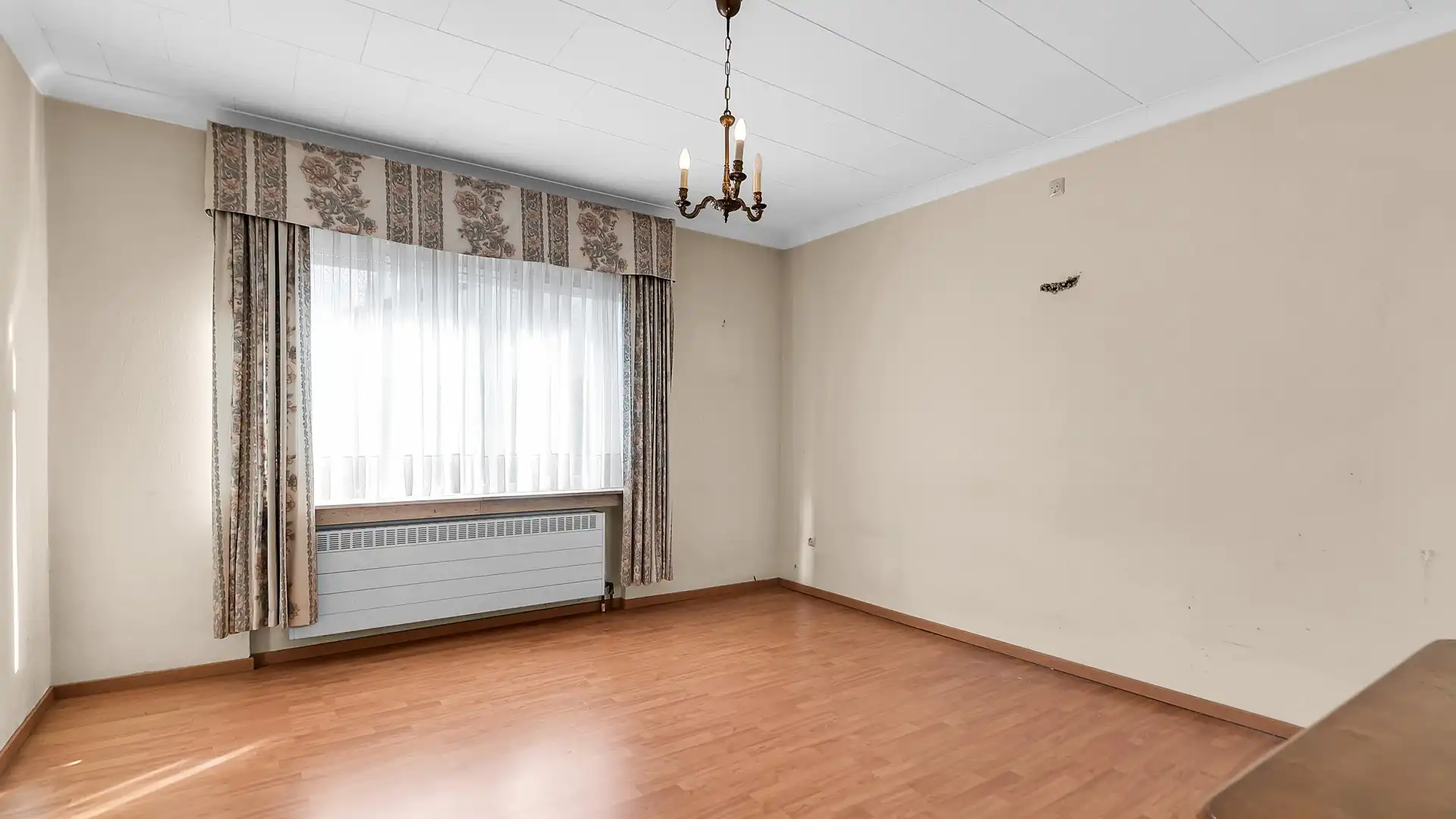 Rustig gelegen te renoveren bungalow met 4 slaapkamers vlakbij Hasselt Centrum foto 13