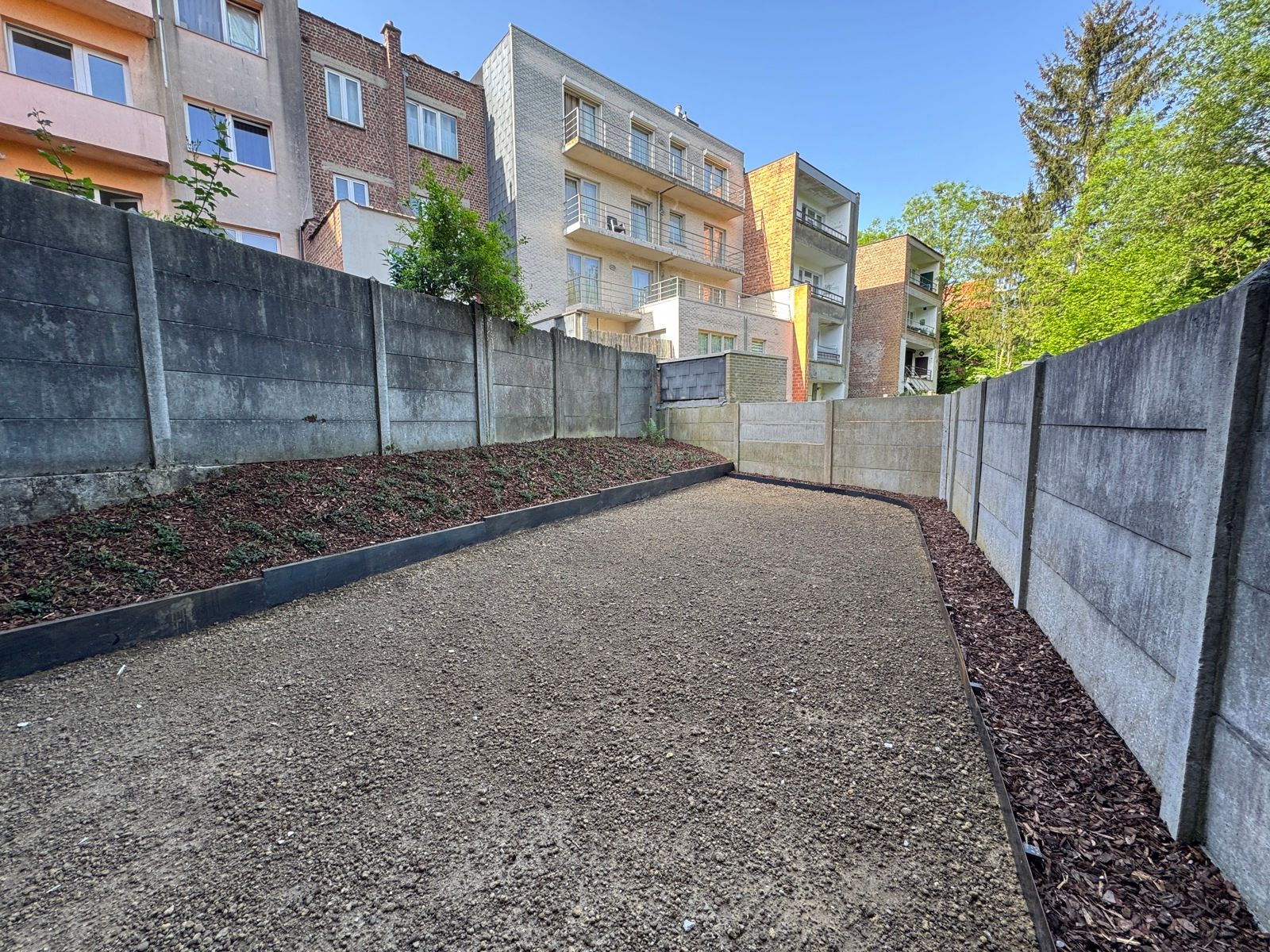 Vernieuwd appartement met 1 slaapkamer en tuin foto 7