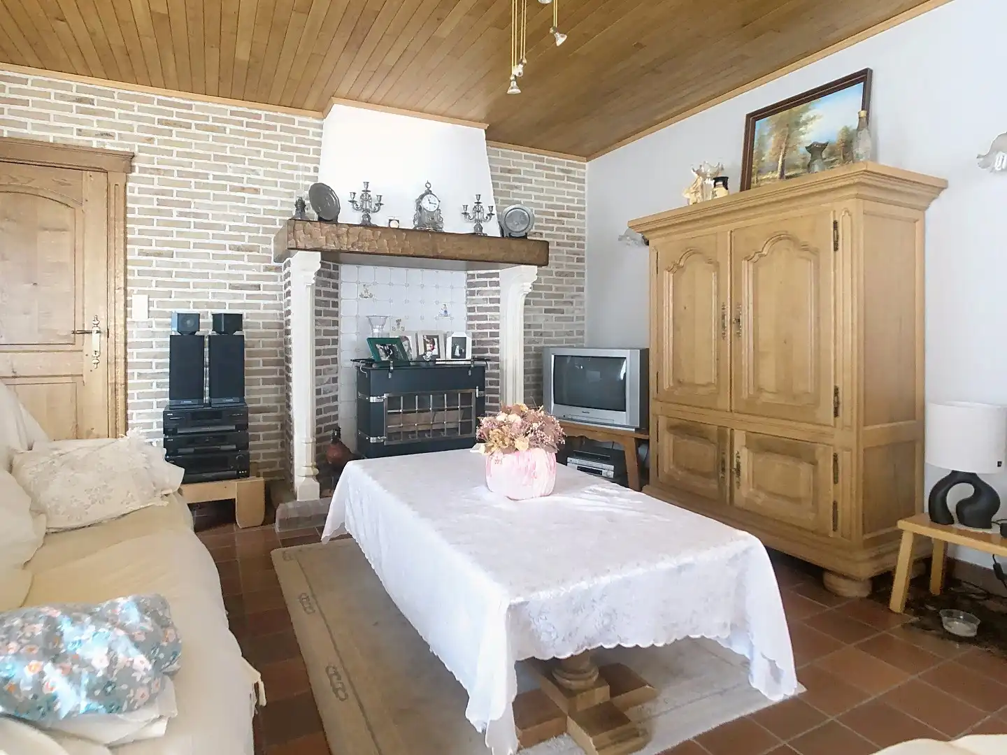 Alleenstaande woning met 3 slaapkamers,  inpandige garage, op 1744m² en zicht op de velden foto 7