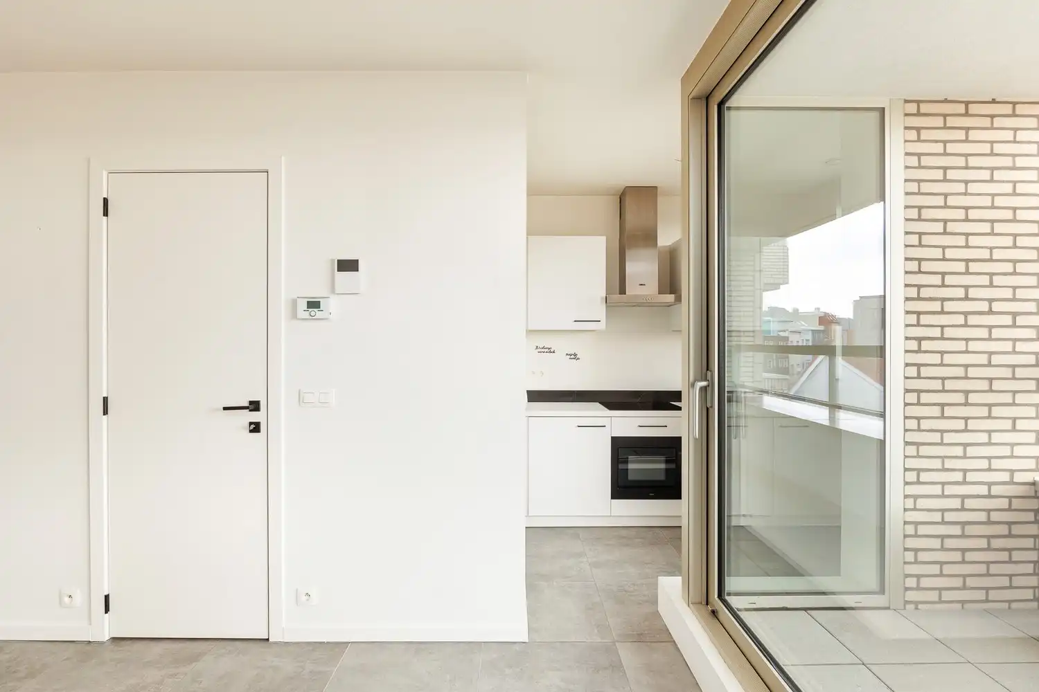 Recent 1-slaapkamer appartement met terras vlakbij Park Spoor Noord foto 10