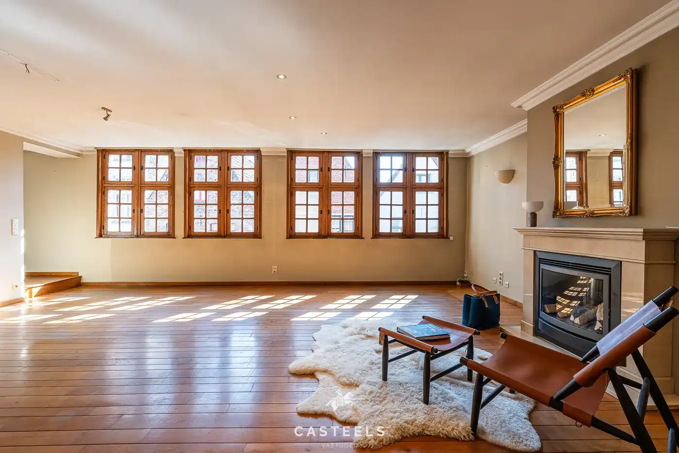 Ruime duplex met terras van 43 m² in hartje Brugge foto 4