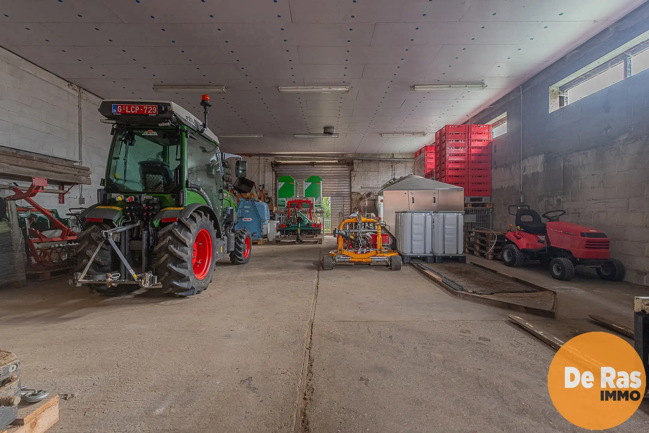 ROZEBEKE - Karakteristieke burgerwoning met loods foto 21