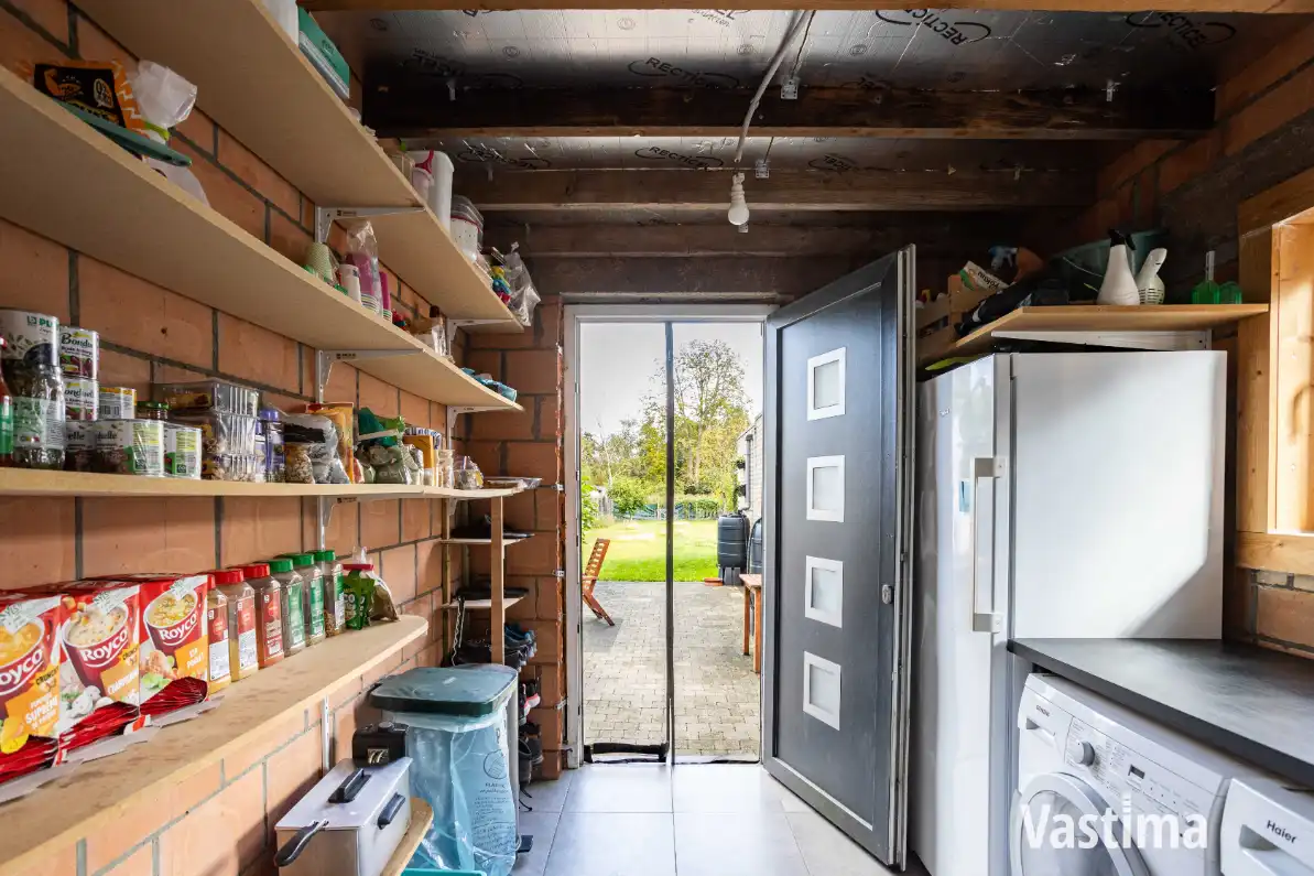 Halfopen woning met prachtige tuin en ruimte om te groeien foto 22