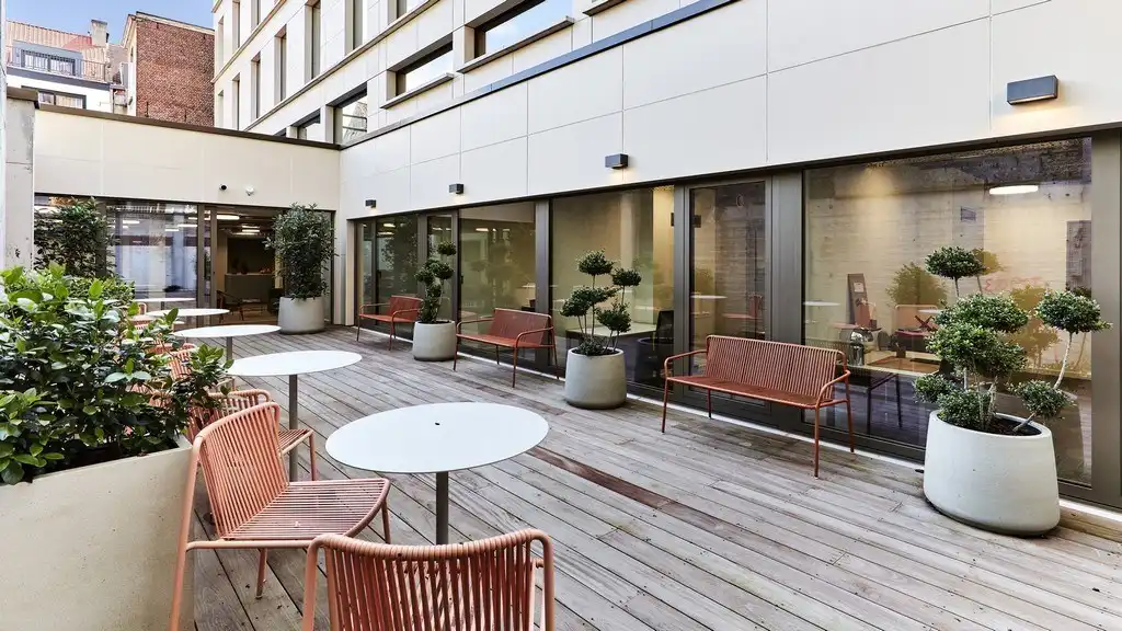 Volledig ingericht kantoorverdiep te huur in Clockwise Antwerpen foto 20