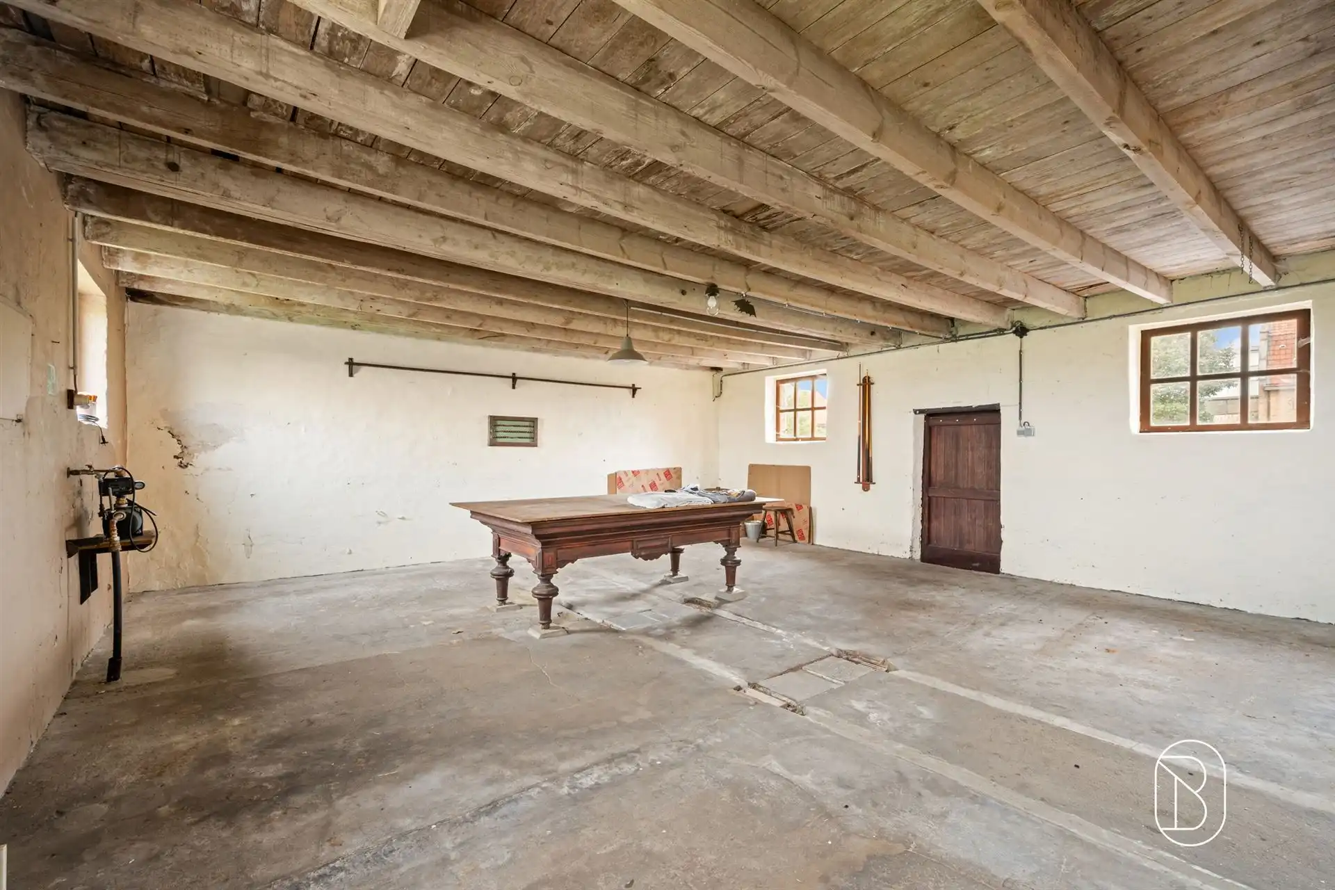 Karaktervolle hoeve met schuur en loods foto 20