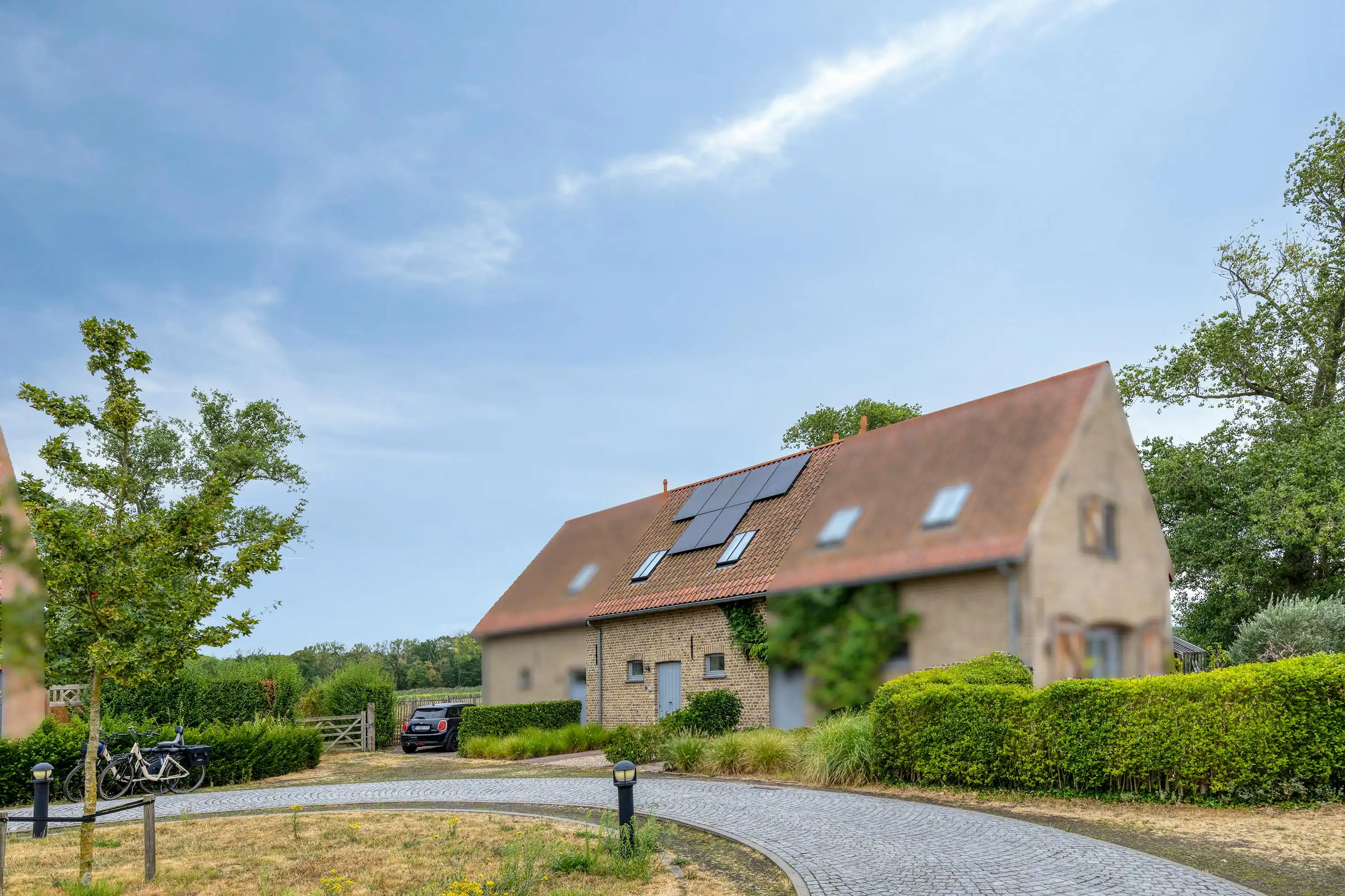 Karaktervol en energiezuinig huis te koop in Brugge foto 18