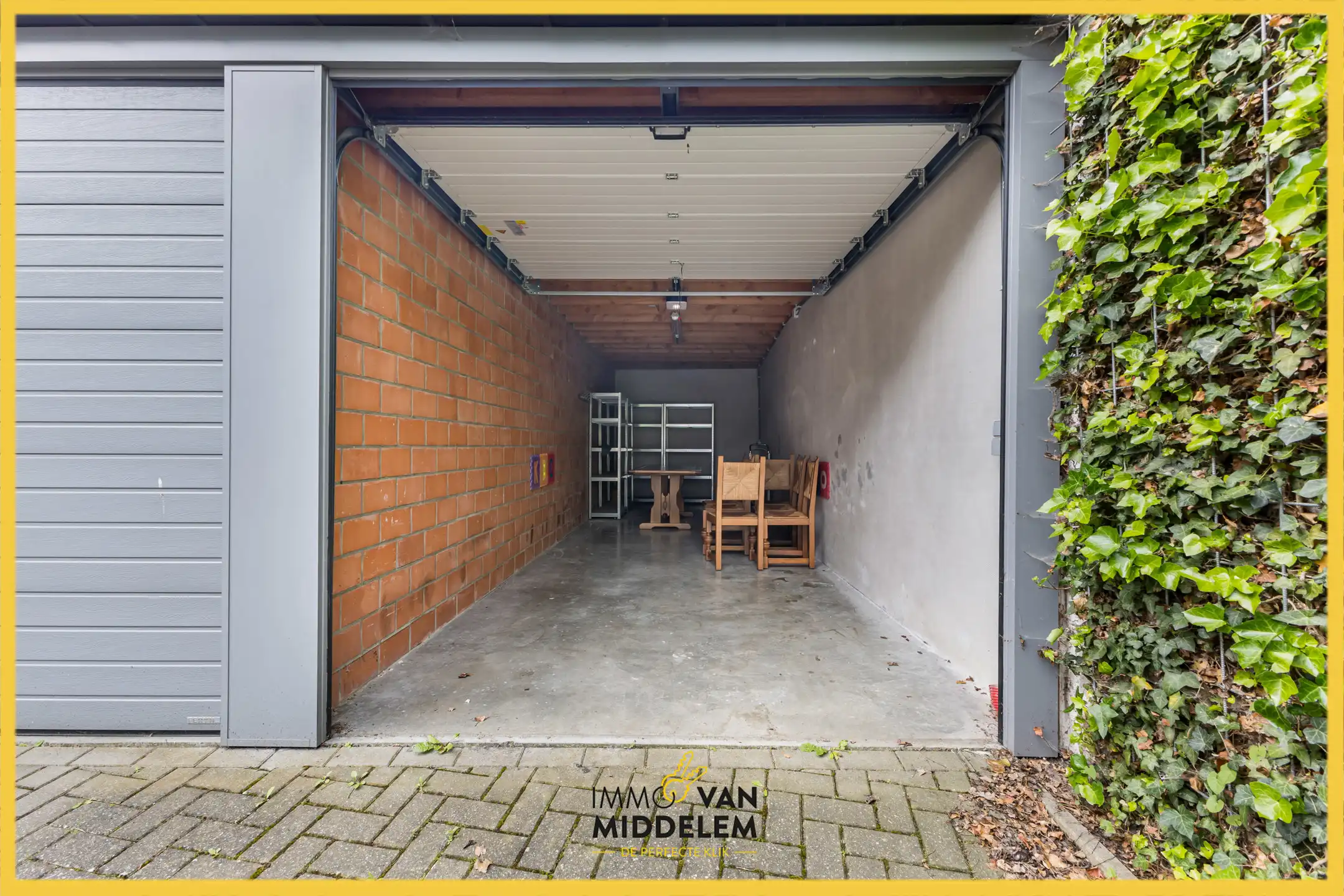 INSTAPKLAAR APPARTEMENT MET 2 SLPKS, 2 TERRASSEN EN GARAGE foto 21