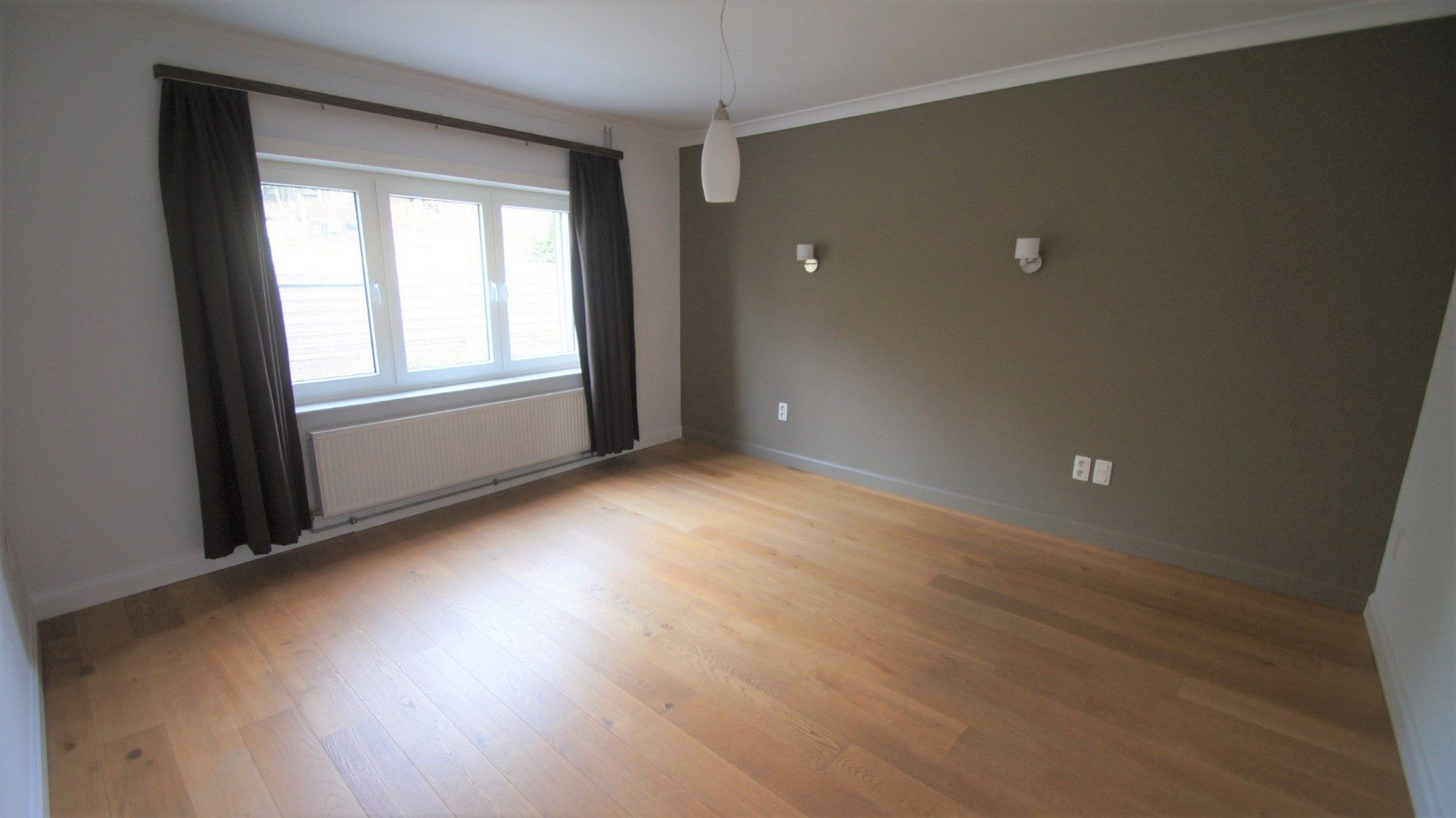 Mooi gelegen woning met tuin/terras, 2 slpks en garage foto 7