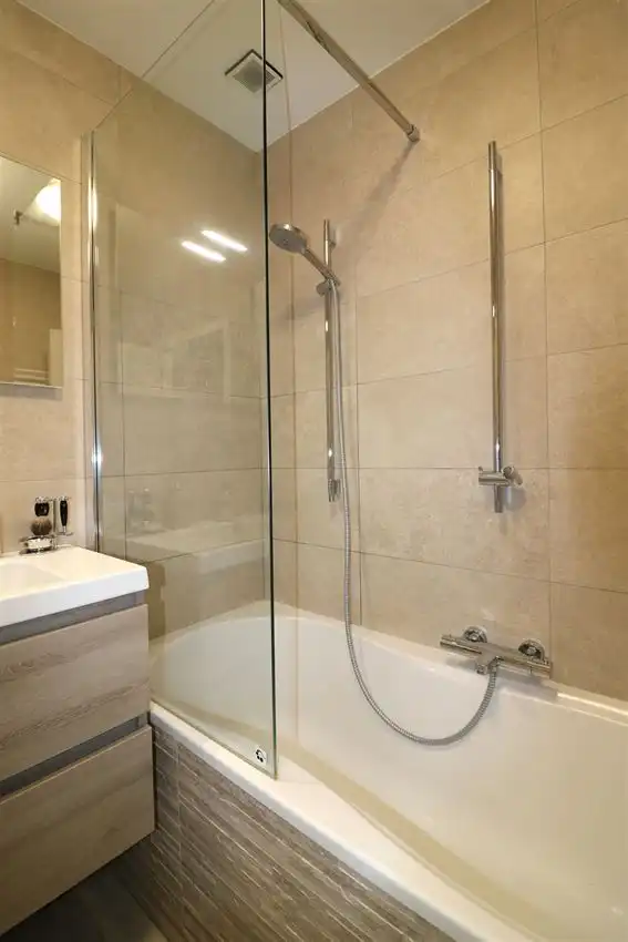 Gelijkvloers appartement met zuidgericht terras en tuintje, autostaanplaats foto 22