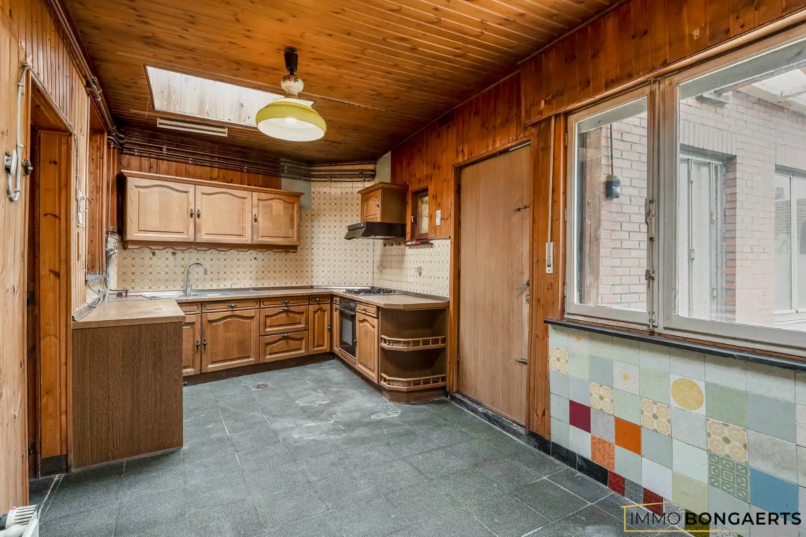 Rustig gelegen woning met 4 slaapkamers foto 10