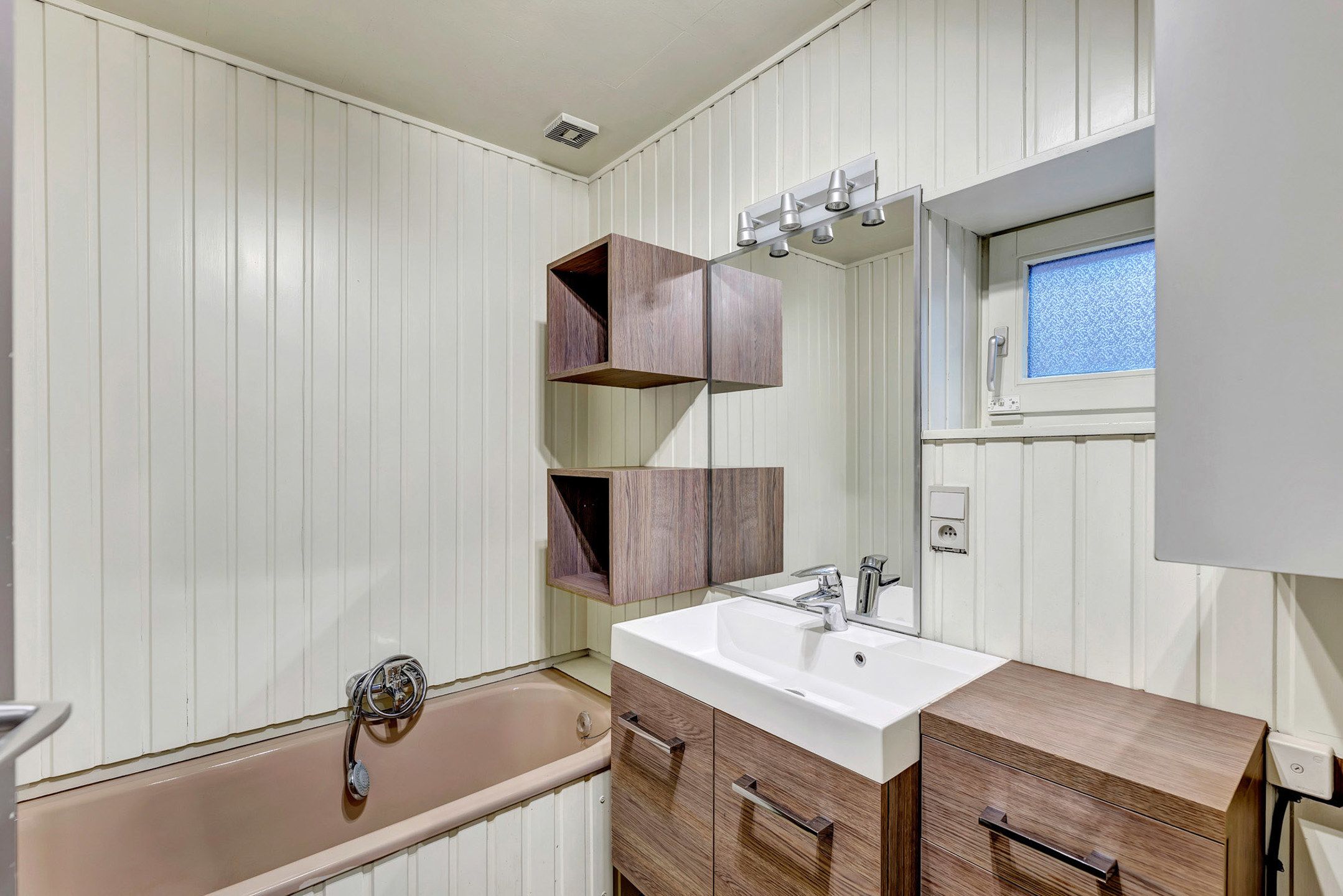 Unieke instapklare (kangoeroe)woning met praktijkruimte foto 18