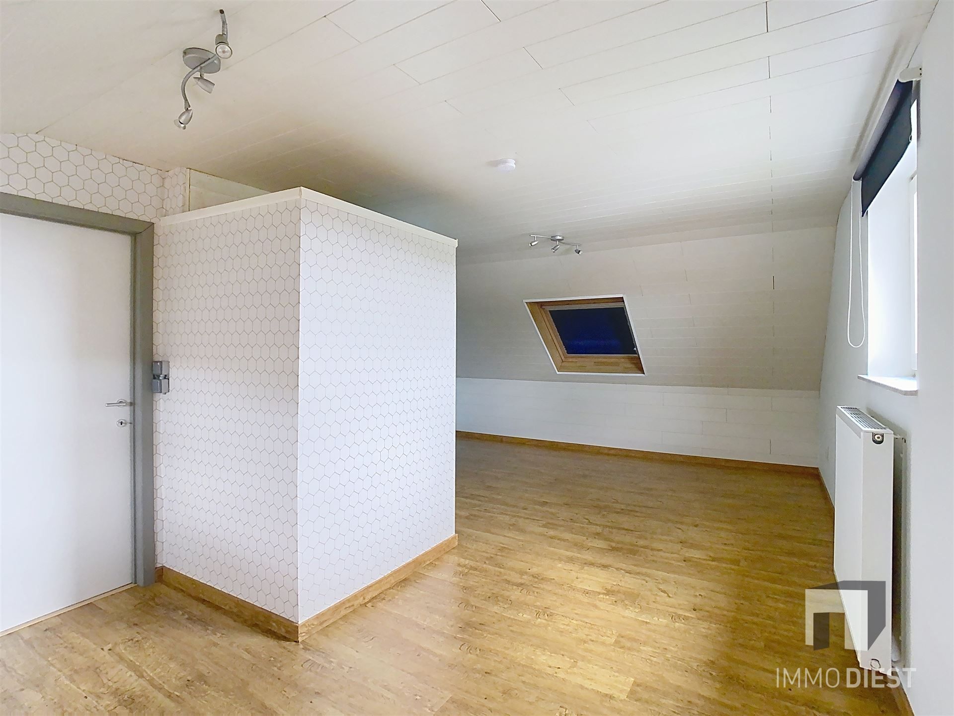 met 3 slaapkamers en tuintje foto 16