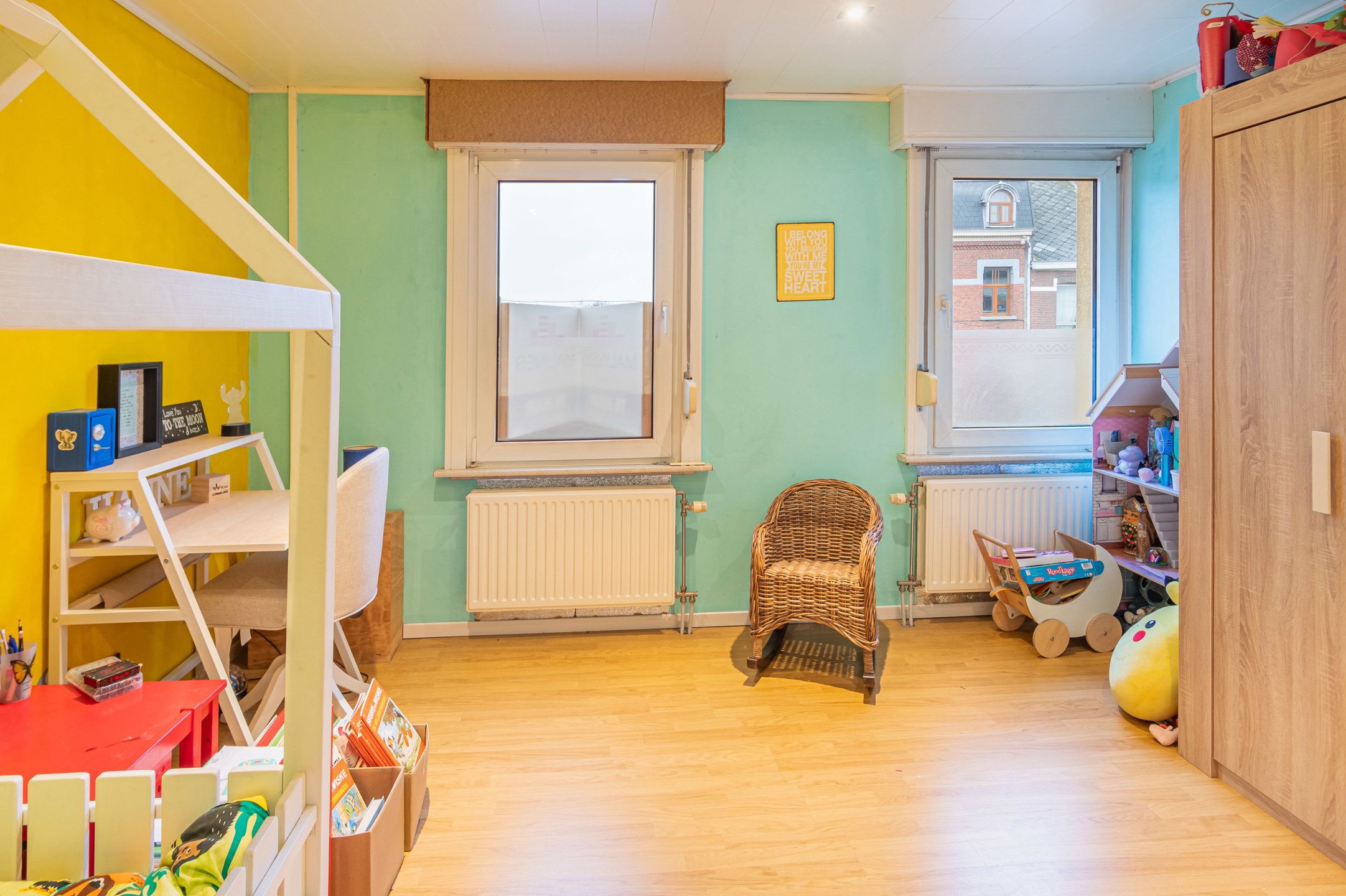 Lichtrijke woning met 4 slaapkamers in hartje Blaasveld foto 11