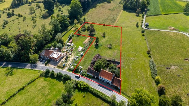 Te renoveren en te verbouwen authentieke vierkantshoeve uit de 18e eeuw foto 6