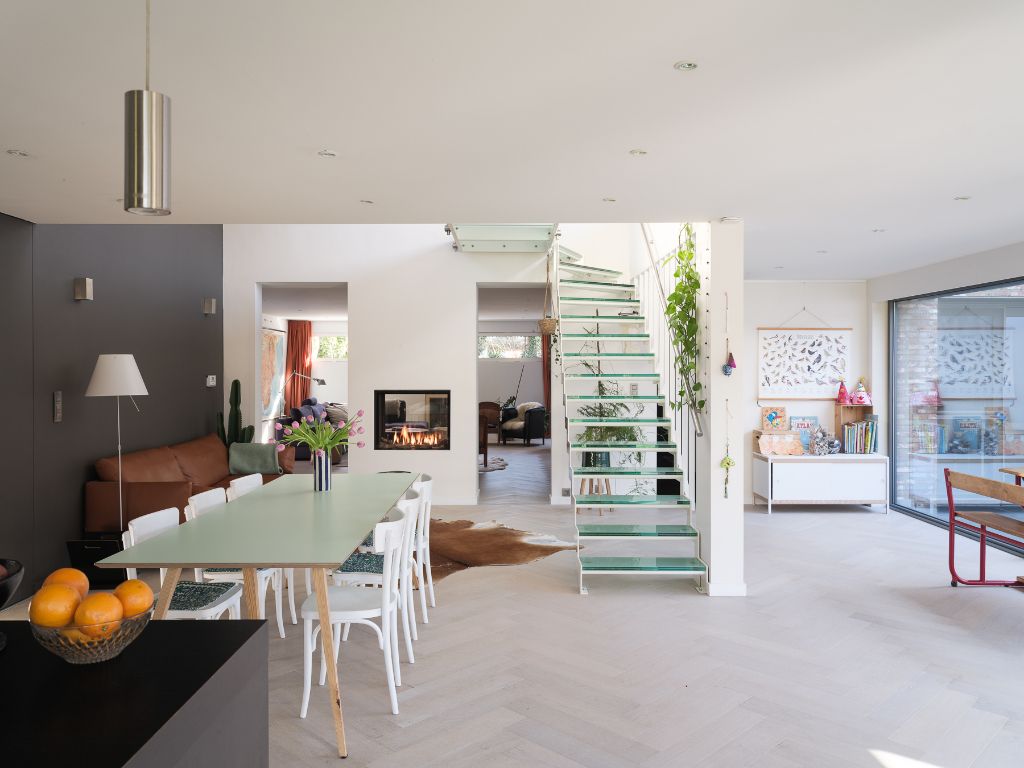 Ruime en energiezuinige woning (A-score) met de mogelijkheid tot combinatie woon/werk op een zeer gegeerde locatie te Sint-Martens-Latem. foto 3